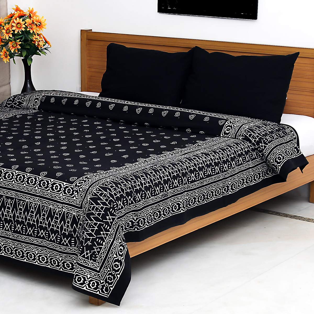 HomeEvolutionHome Evolution Geometric Ajrak Resist-dyed And Block Printed 3 Piece Bedding Set - King (108 X 108 Inch) - Black/white