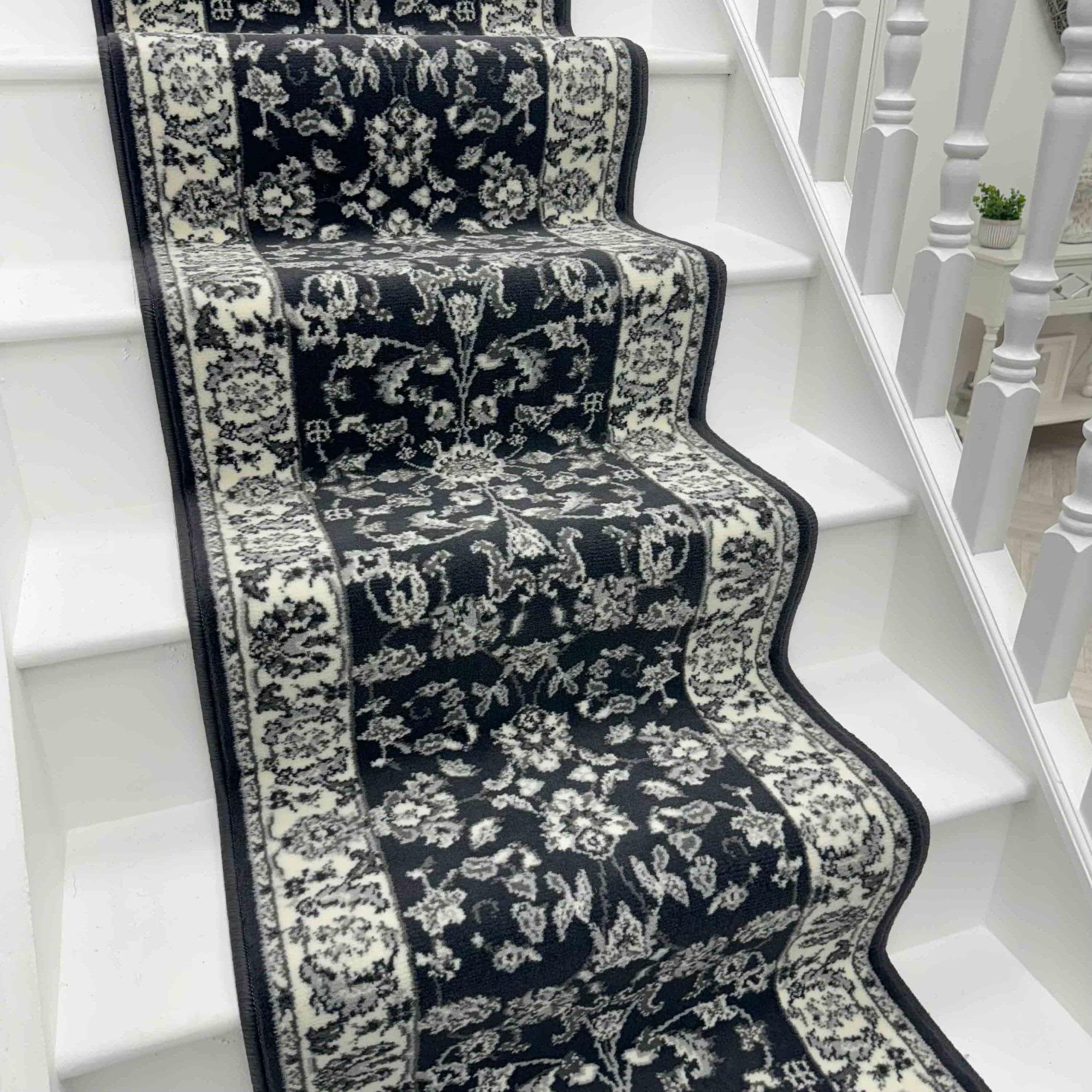 runrug Soft & Comfortable Stair Runner - Smooth & Durable Carpet for Stairs - Stain-Resistant, Fade-Resistant - Multiple Sizes - 540cm x 60cm - 9mm Thick - Traditional, Dark Grey
