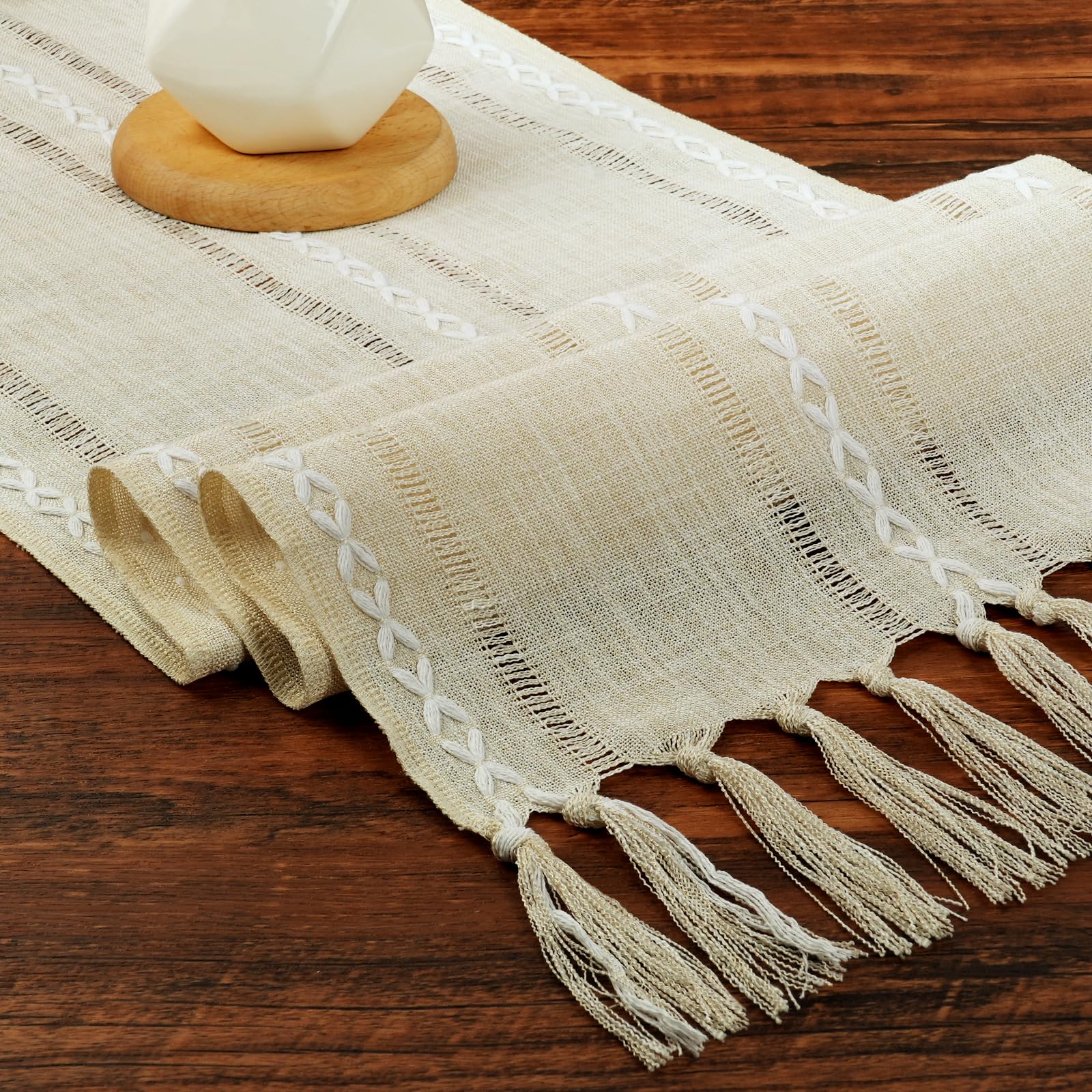 BSBUY Tablecloth Boho Rectangular Crochet Lace Mesh Runner, Rustic Farmhouse Kitchen Dining Decoration for Holiday Party and Everyday Use (Off-White)