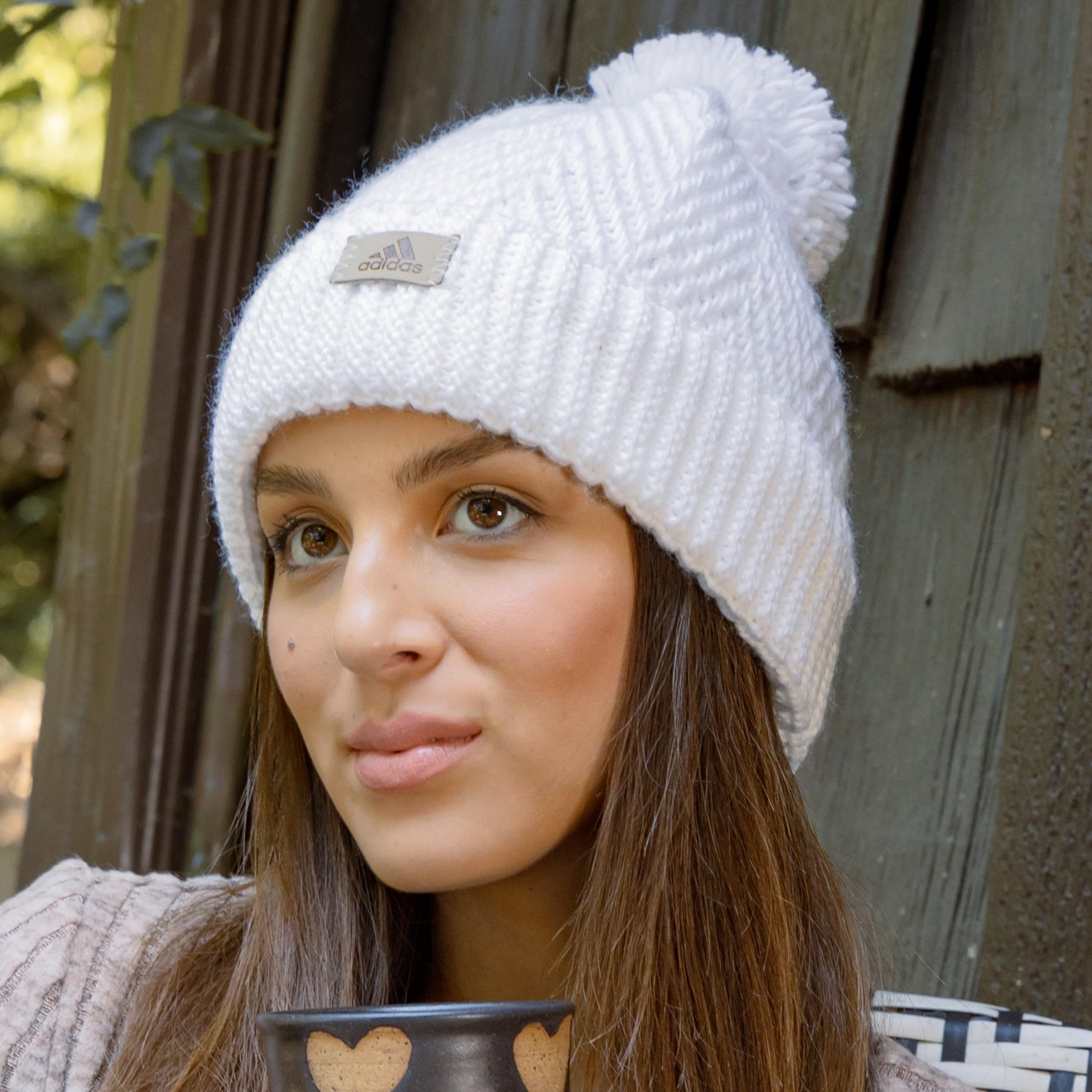 adidas Czapka bucket Kobiety Pom Ballie Beanie, Cuffed Winter Hat/Cap With Pompom Fuzzy Ball