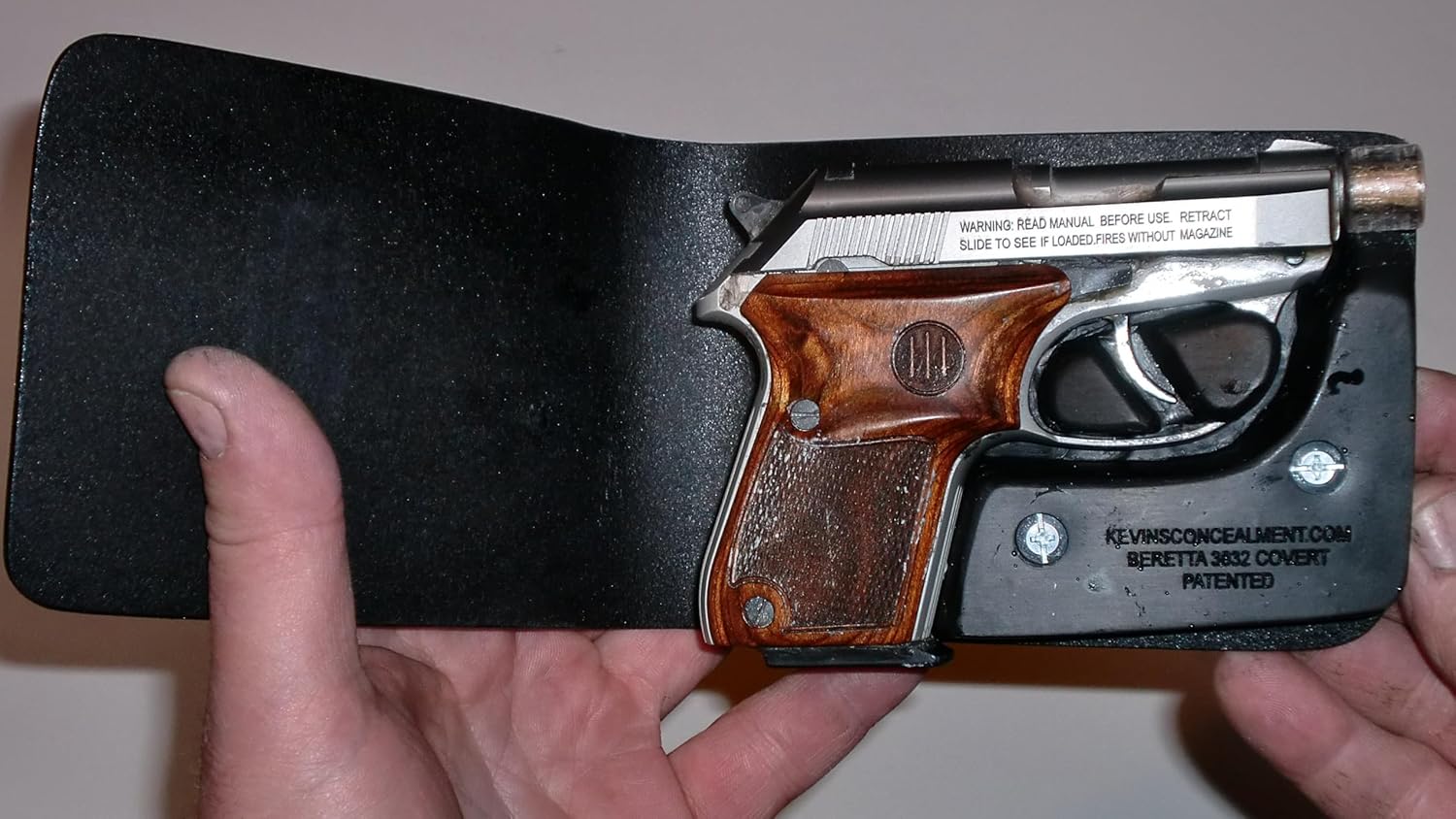 Wallet Holster for Full Concealment - Beretta 3032 Tomcat