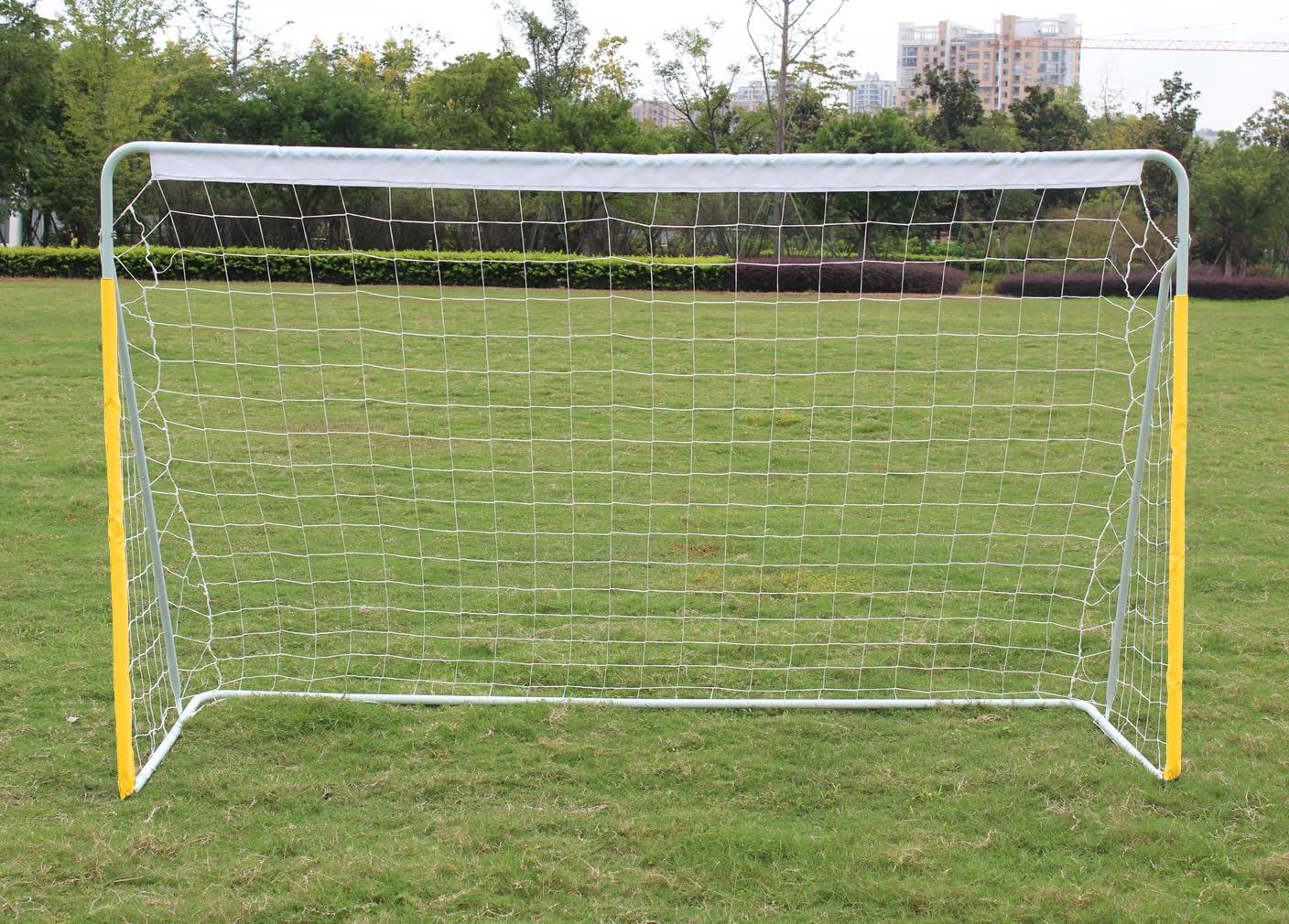 Porta da calcio portatile da 2,4 m in acciaio, per attività all'aperto, giardino, allenamento, con rete da calcio antimuffa e borsa nera per il trasporto, 240 cm