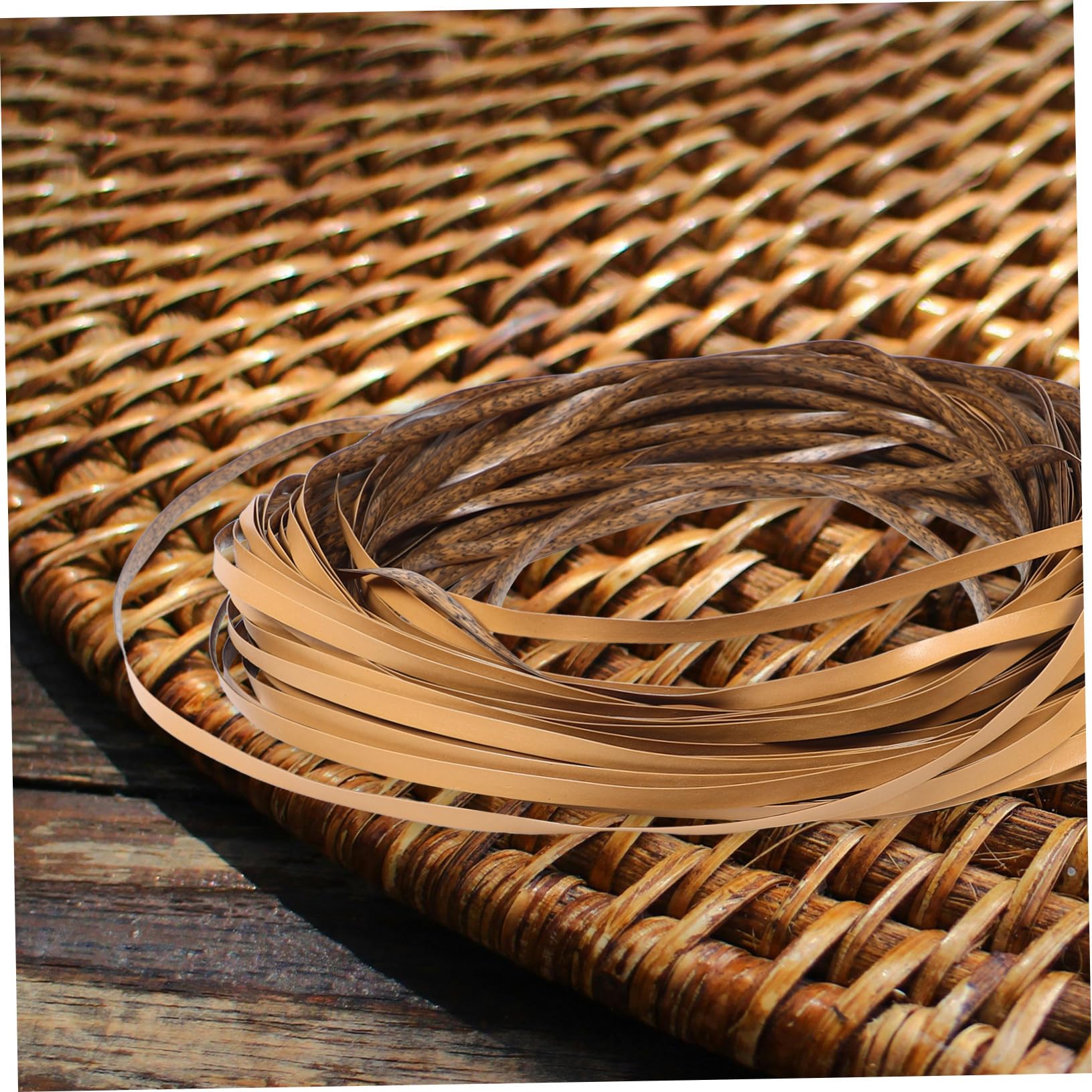 ORFOFE Kit de Réparation Rotin Synthétique pour Meubles de Jardin Lanières Résistantes pour Fauteuils et Tables Matériel de Restauration et Bricolage Facile pour Fissures et Décoloration