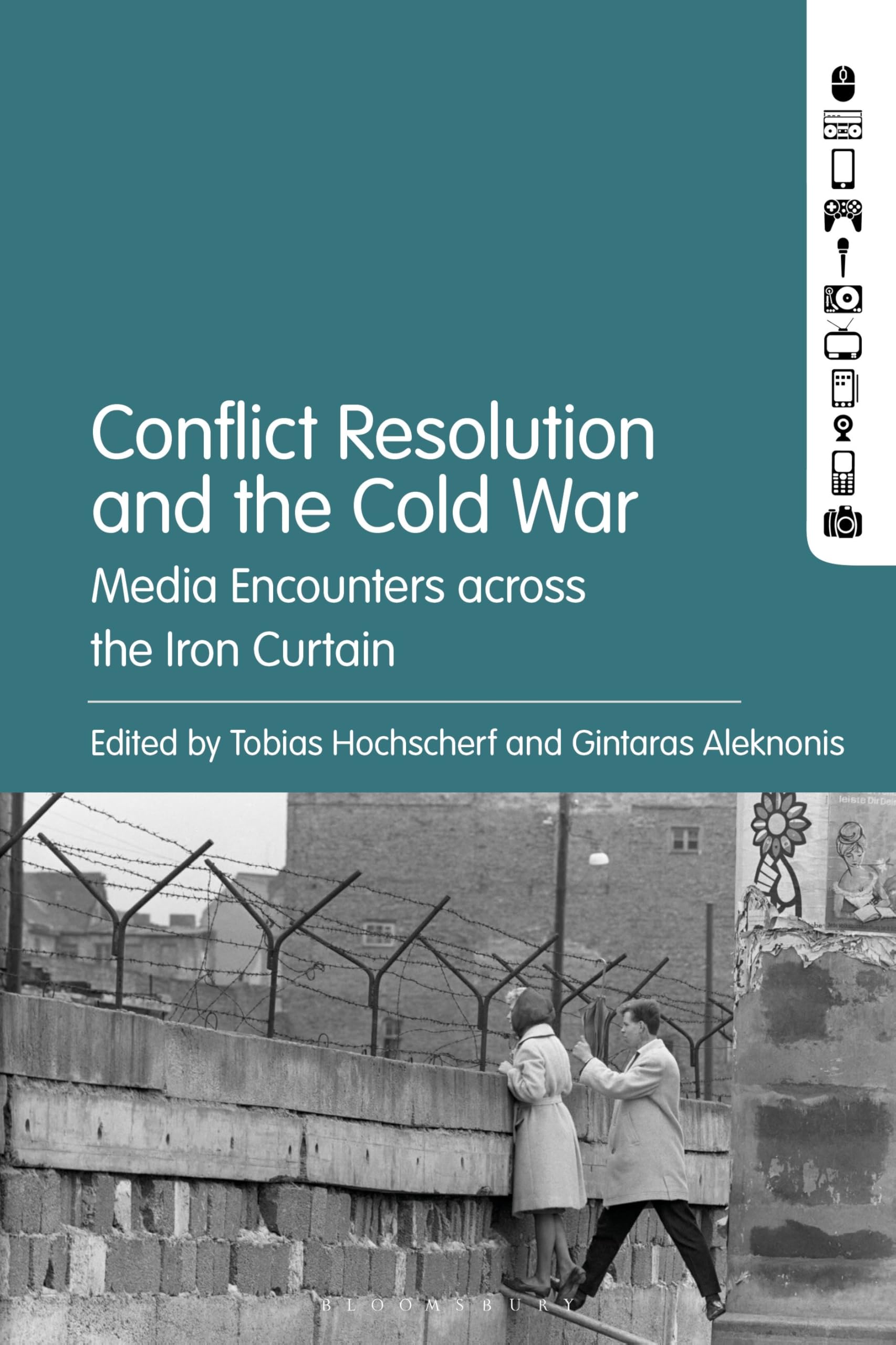 Conflict Resolution and the Cold War Media Encounters Iron Curtain livre
