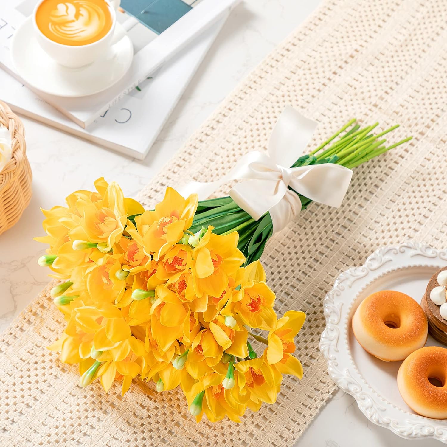 Giegxin 30 Pieces Artificial Daffodils Flowers 16.4 inches Narcissus Spring Flower Faux Flowers for Home Decor Indoor Decorative Flowers Artificial Flowers for Home Garden Wedding Party (Yellow)