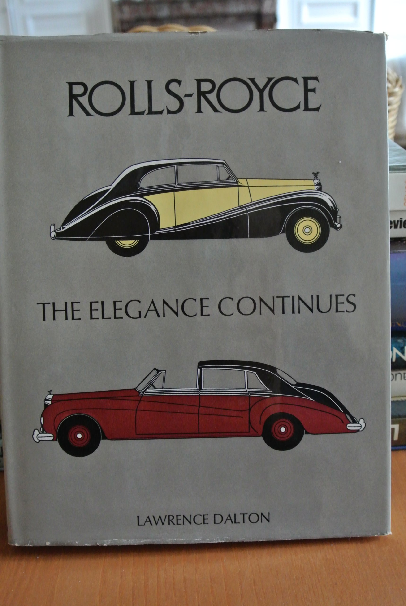 ROLL-ROYCE - THE ELEGANCE CONTINUES