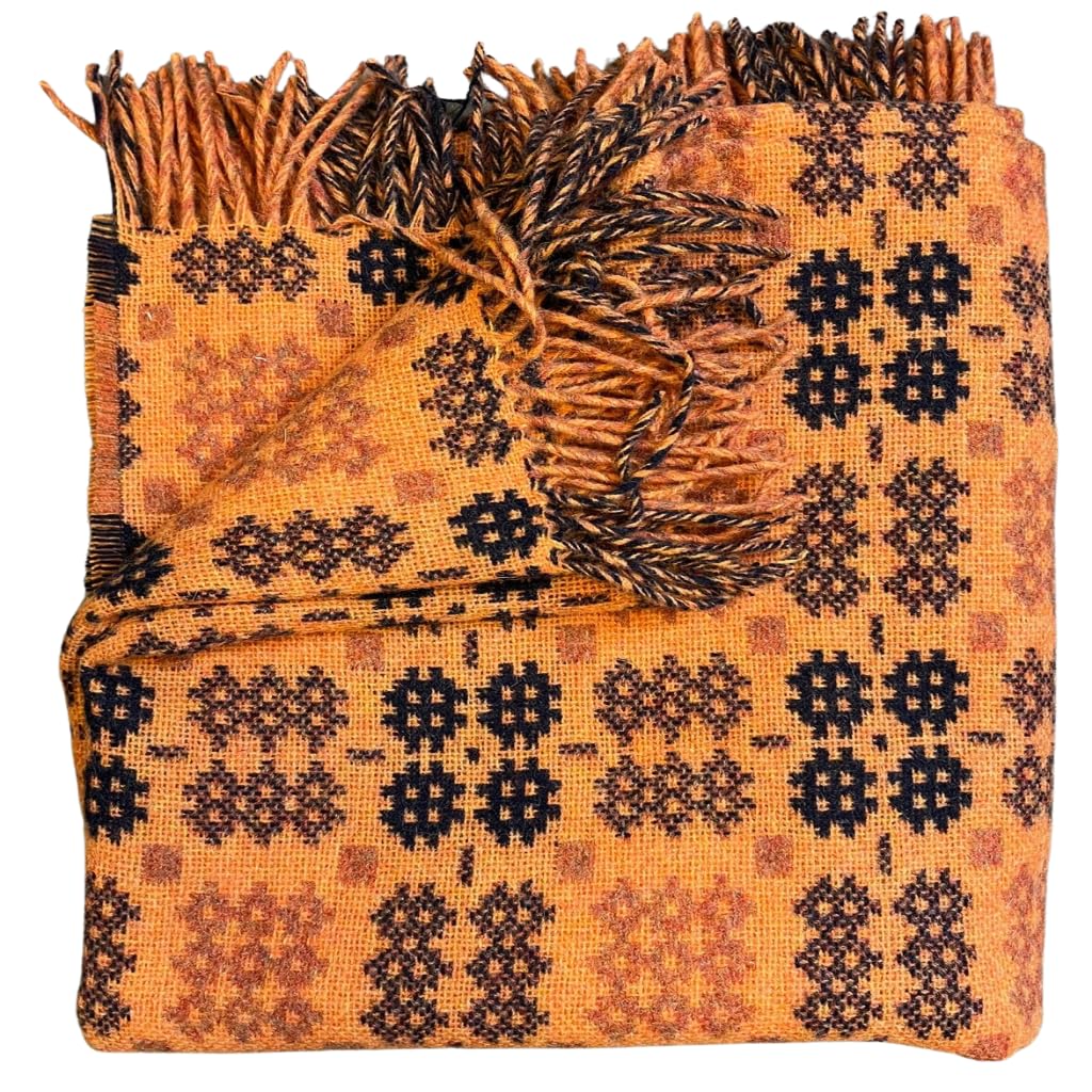 Cadwyn Jaspe - Orange Welsh Tapestry Woollen Throw. Traditional Carthen Welsh Blanket - Caernarfon pattern. Finished with fringing.