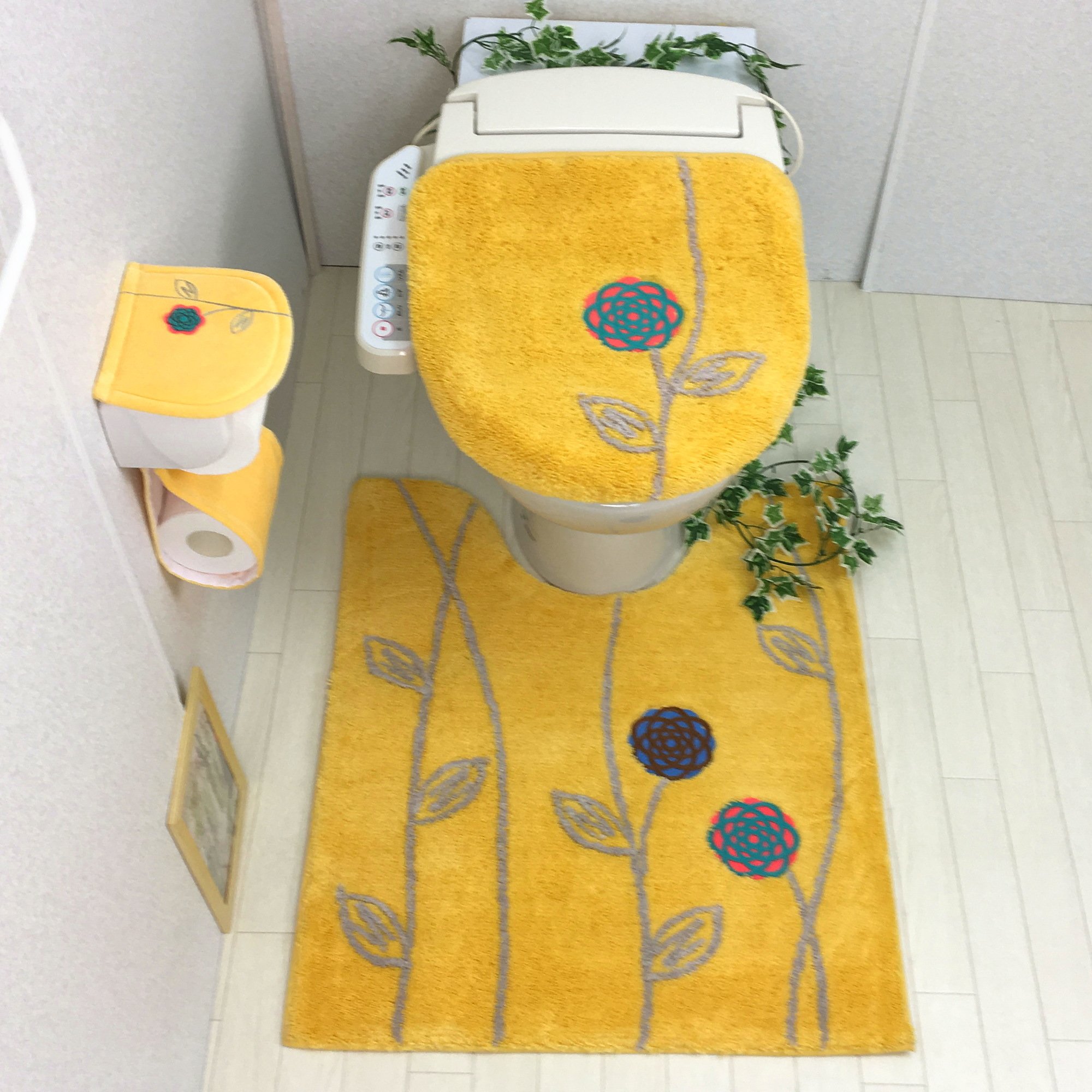 Amazon｜ロング トイレマット セット 3点 75×65cm 洗浄暖房型 ペーパー