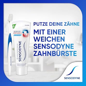 Sensodyne Sensitivity & Gum Toothpaste 3 x 75 ml Toothpaste for Improved Gum Health and Reduction of Pain Sensitivity