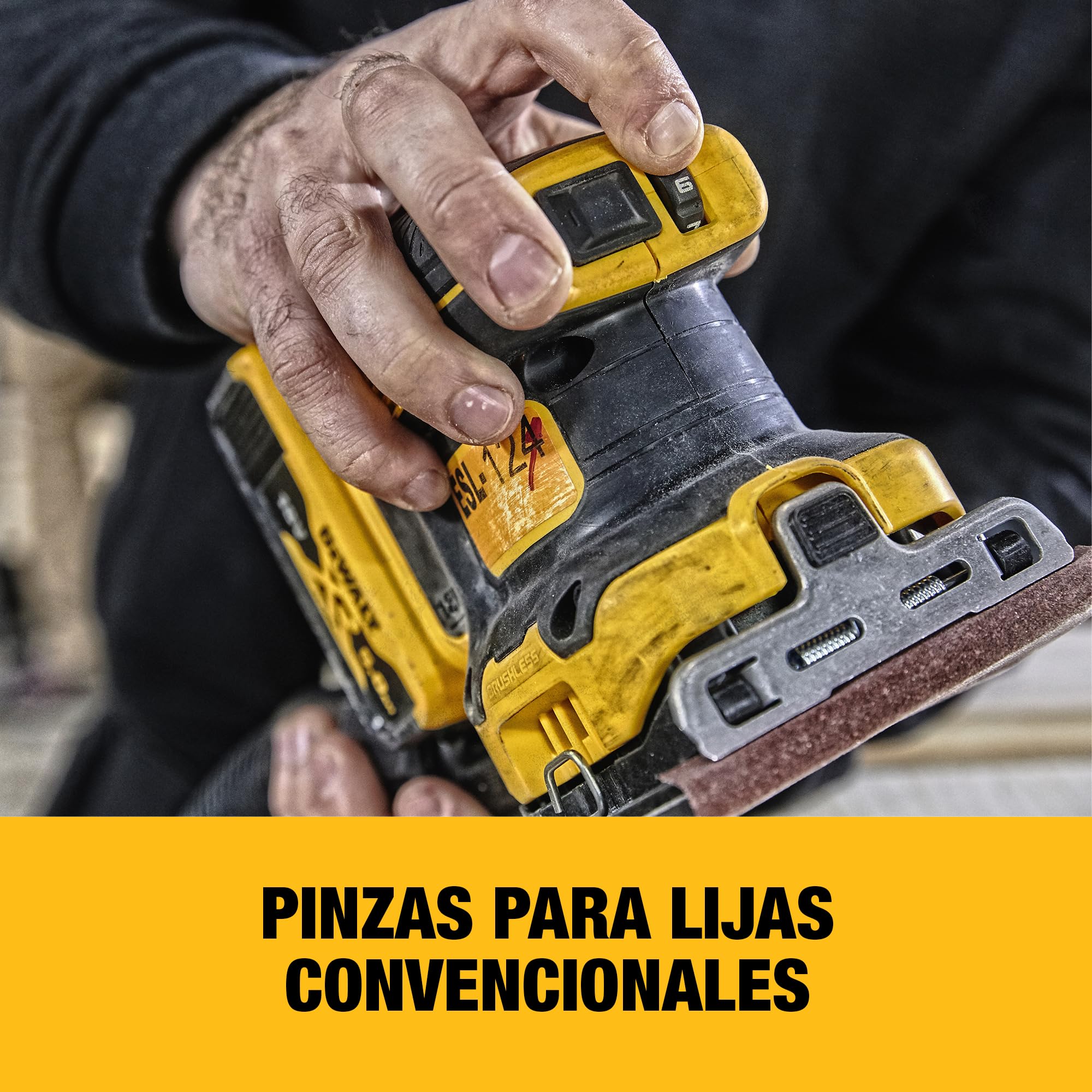 DEWALT Lijadora de 1/4 de hoja XR Motor Brushless 18V en Maletin TSTAK, DCW200NT-X
