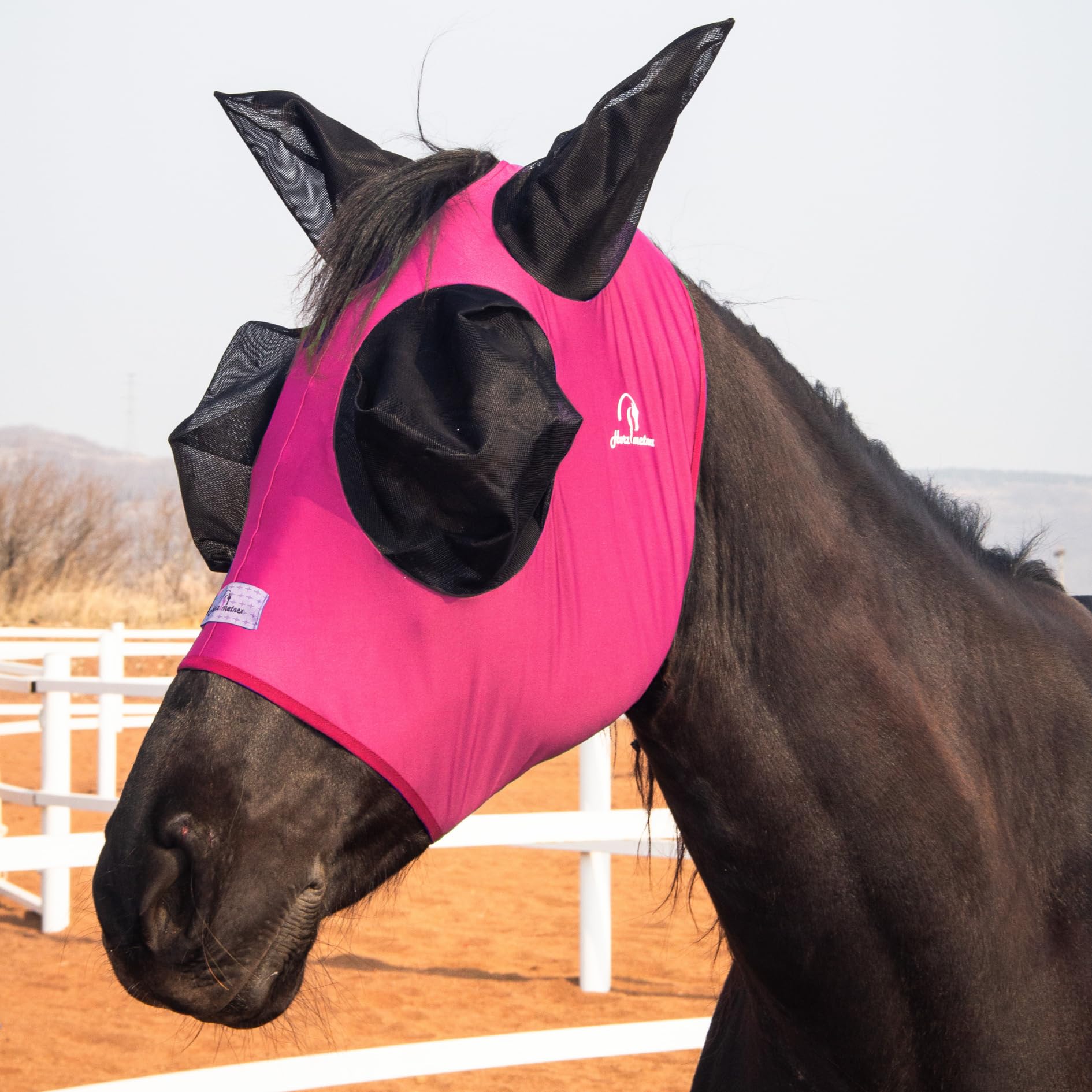 Dehnbare Pferdefliegenmaske mit extra großer Augen- und Mähnenöffnung - weiche, atmungsaktive Fliegenmaske für Pferde, verwicklungsfreies Design, verbesserte Sichtbarkeit (Fuchsia, Cob