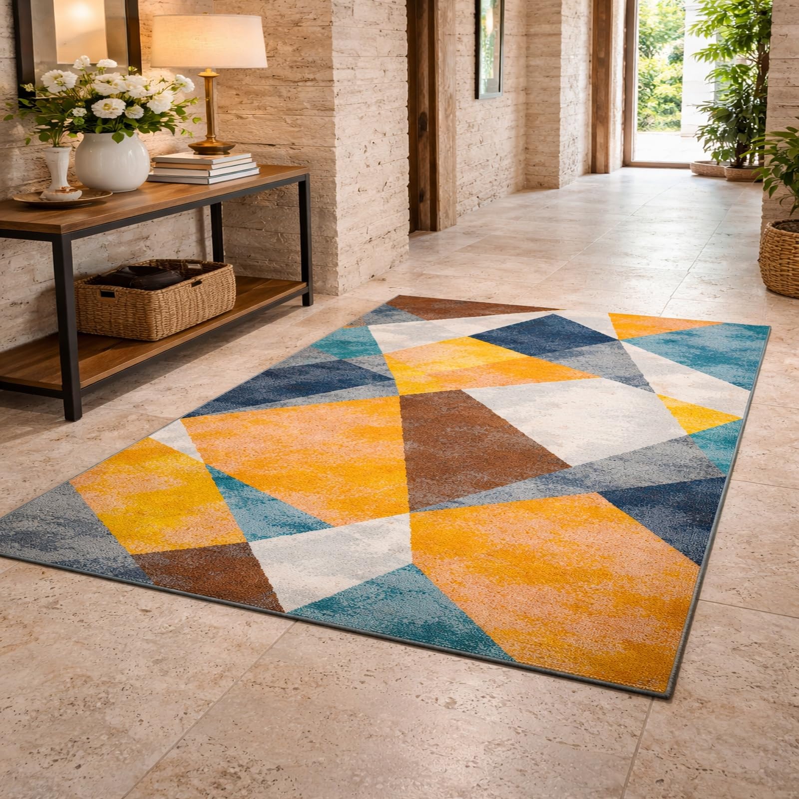Tapis poils courts motif géométrique pour égayer votre chambre
