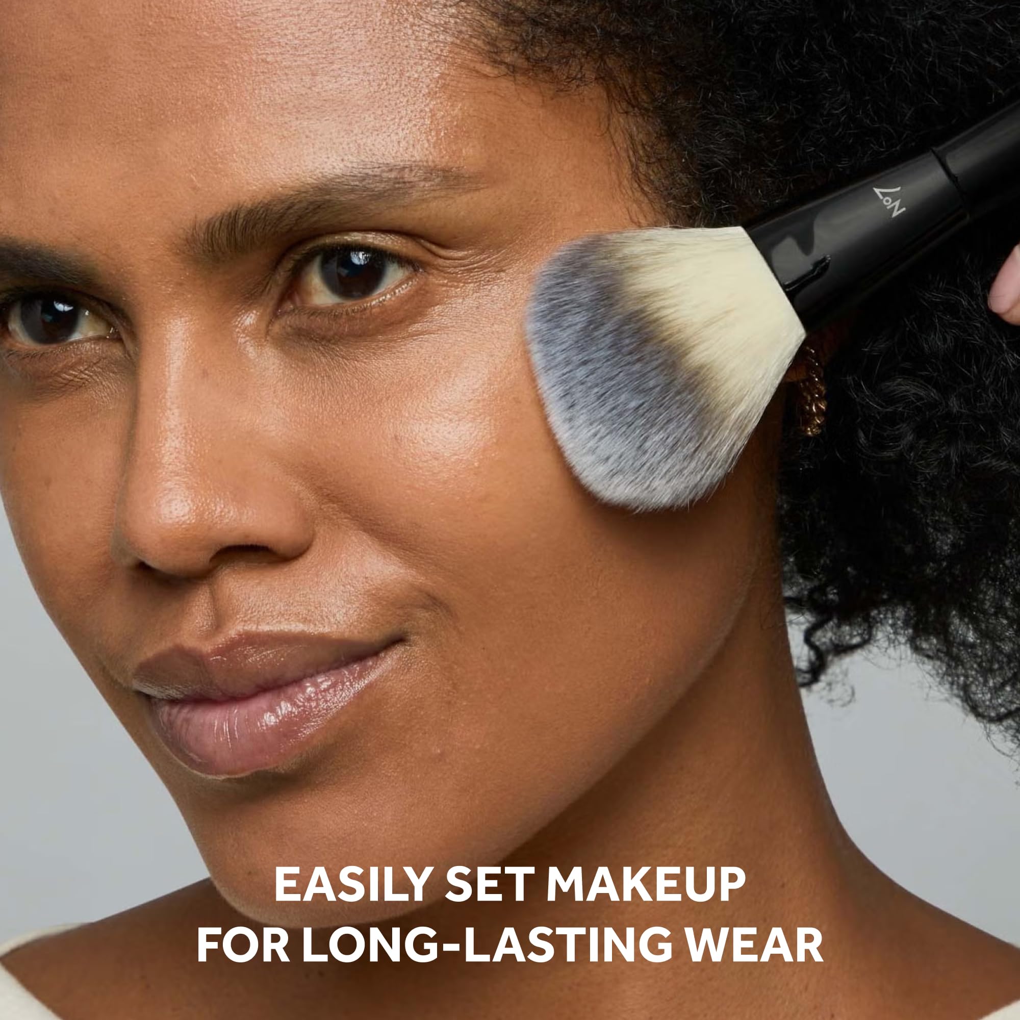 Amazon.com : No7 Lift & Luminate Triple Action Powder - Light
