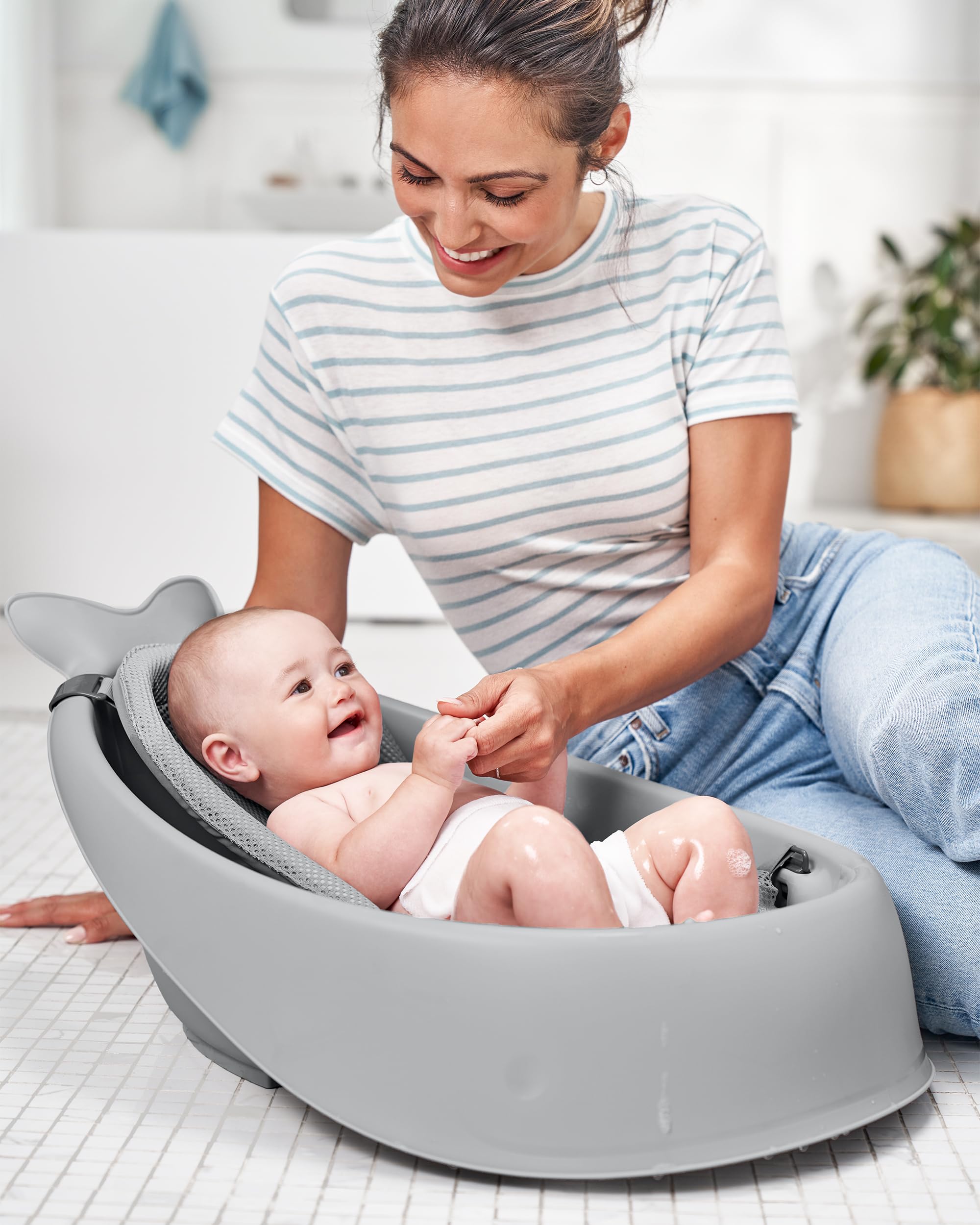 Amazon.com: Skip Hop Infant Bath Tub 3-Stage Grow With Baby Smart
