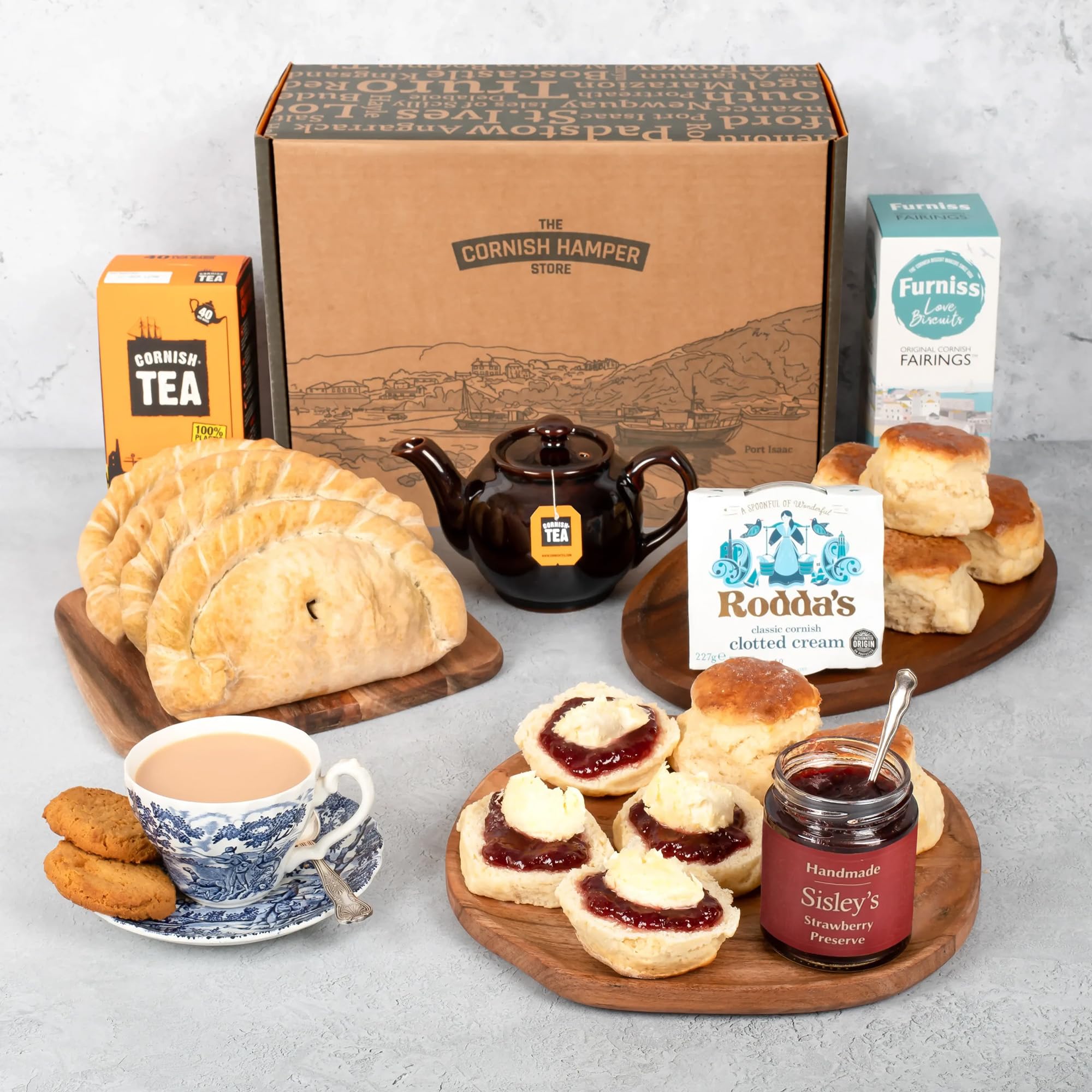 Pasty & Cream Tea Hamper Large | 4 Cornish Pasties, 8 Luxury Scones, 40 Cornish Tea Bags, Jam, Clotted Cream & Biscuits | Afternoon Tea for 4, Hamper Gifts For Women & Men