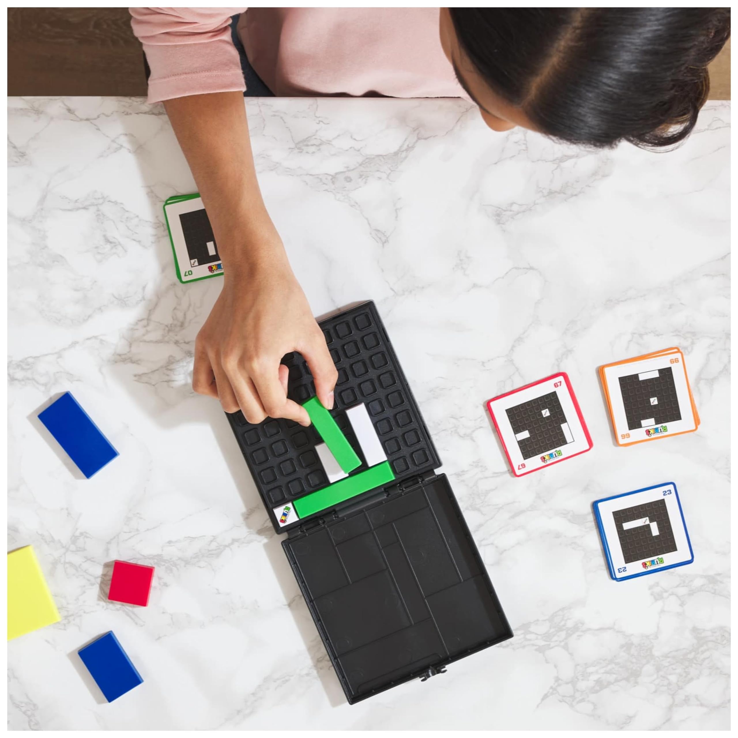 Gioco Rubik's Cube Gridlock, gioco di risoluzione di problemi ispirato al classico giocattolo tattile e rompicapo, per adulti e bambini dai 7 anni in su
