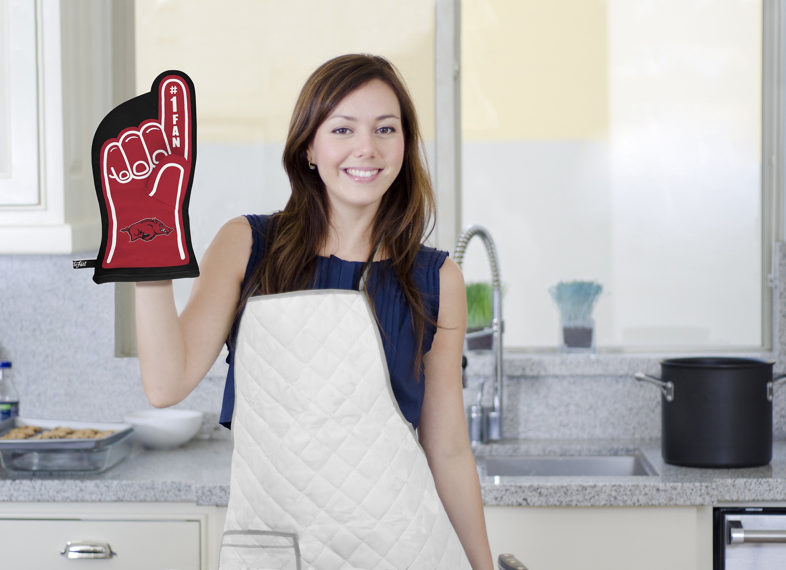 YouTheFan NCAA Arkansas Razorbacks #1 Oven Mitt, Team Color, 13.25" x 6.5" - Image 4