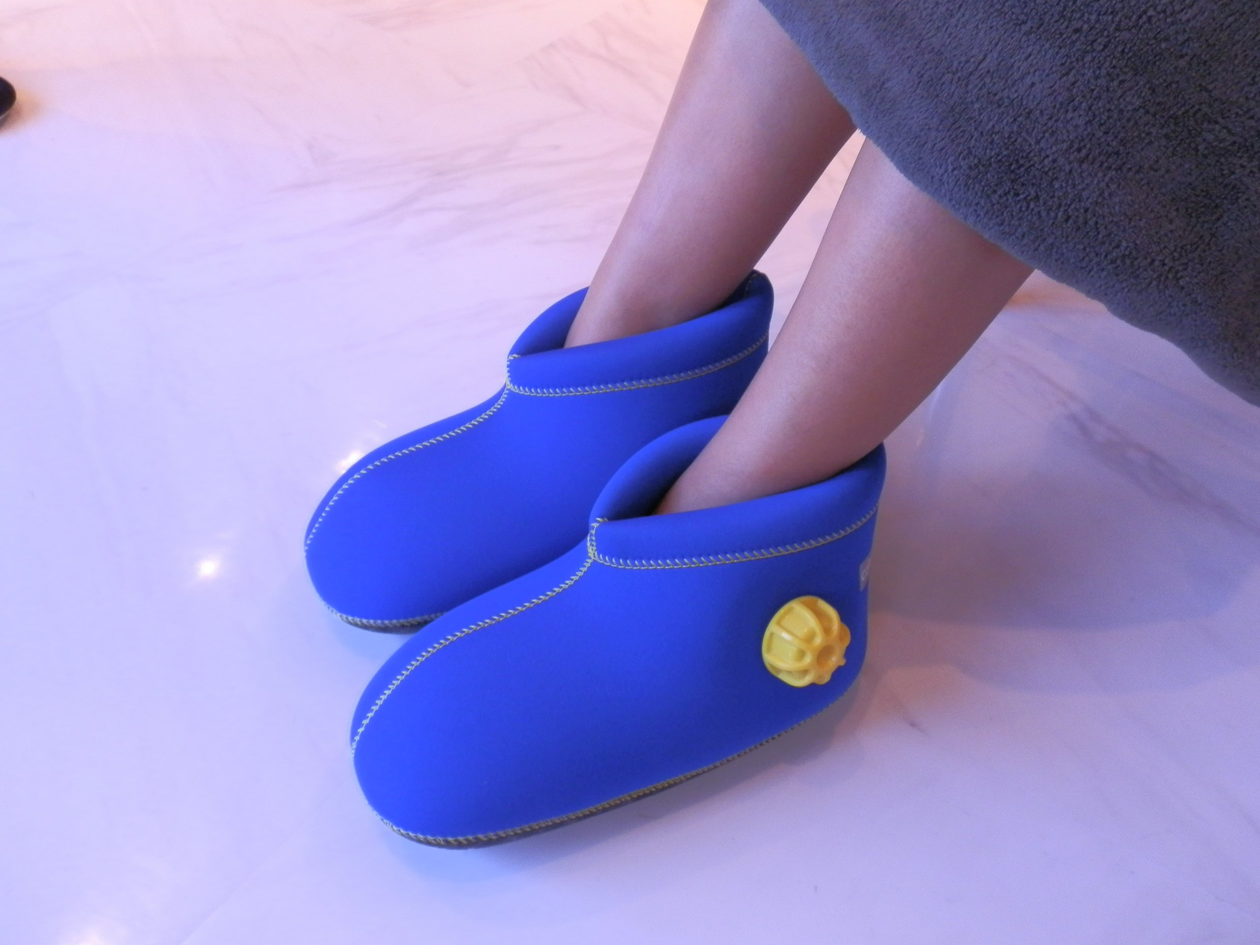 【新品未使用】やわらか湯たんぽ 足用底付き ブルー S Amazon｜【Amazon.co.jp限定】 やわらか湯たんぽ 足用底付き