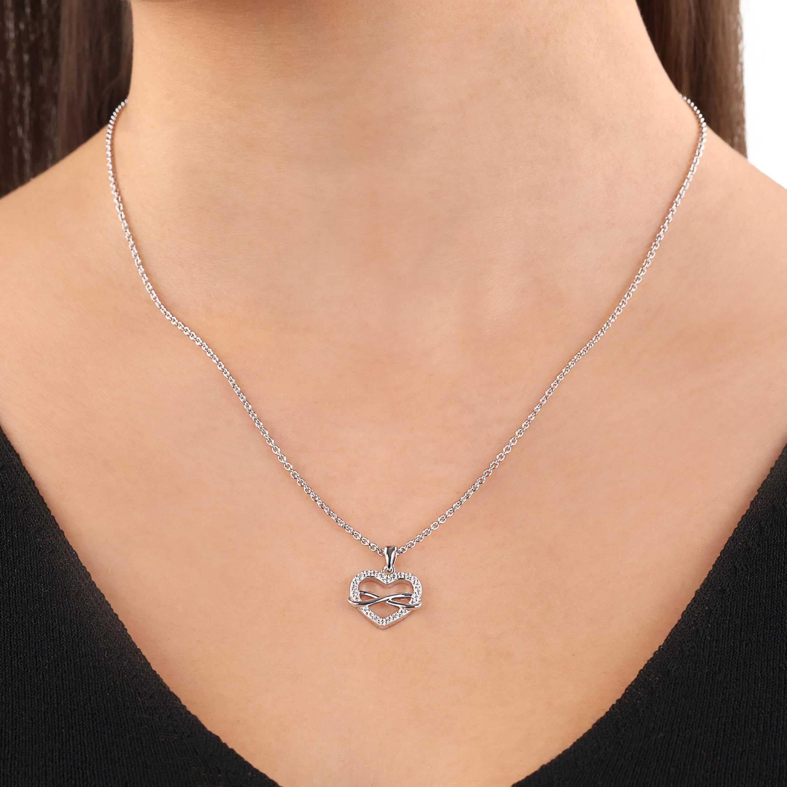 s.Oliver Kette mit Anhänger 925 Sterling Silber Damen Halsschmuck, mit Zirkonia synth., Herz, Kommt in Schmuck Geschenk Box