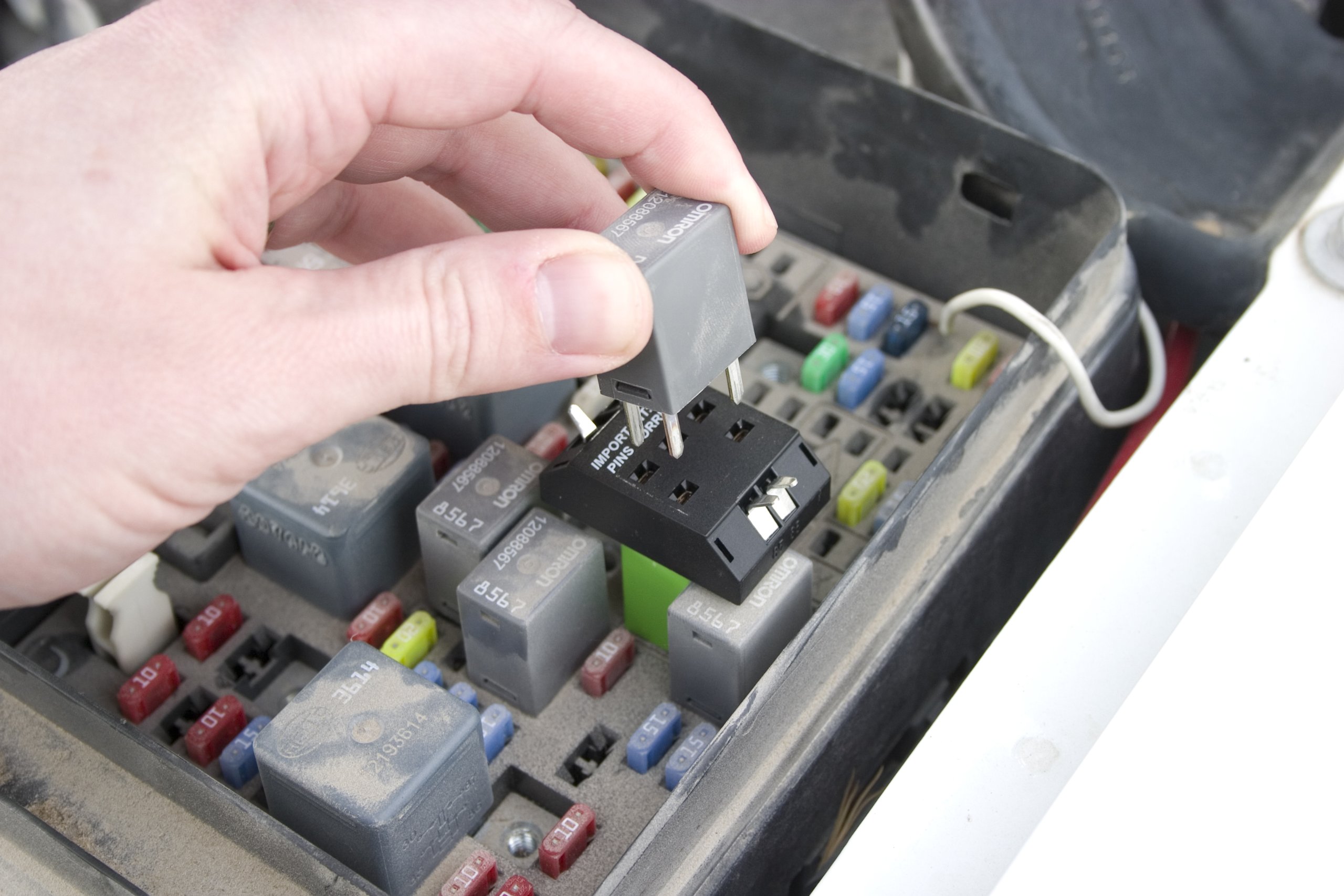 Lisle 60660 Deluxe Relay Test Set Yellow product thumbnail 3