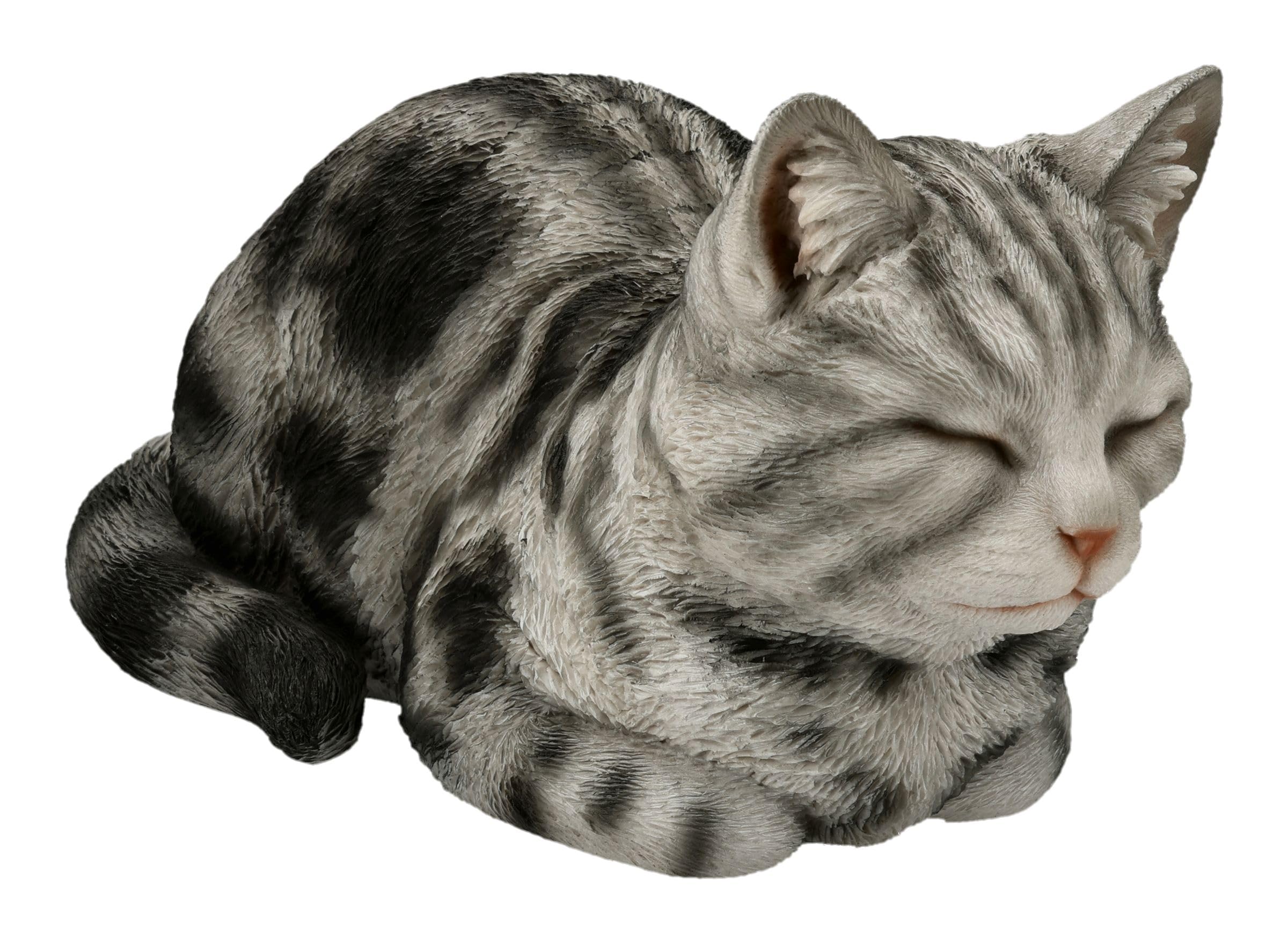 Figuren Shop GmbH Katzenfigur schlafend 34 cm – liegende Tigerkatze grau getigert aus Polyresin, handbemalt und wetterfest – Tierfigur für Garten, Beet, Terrasse und Wohnzimmer