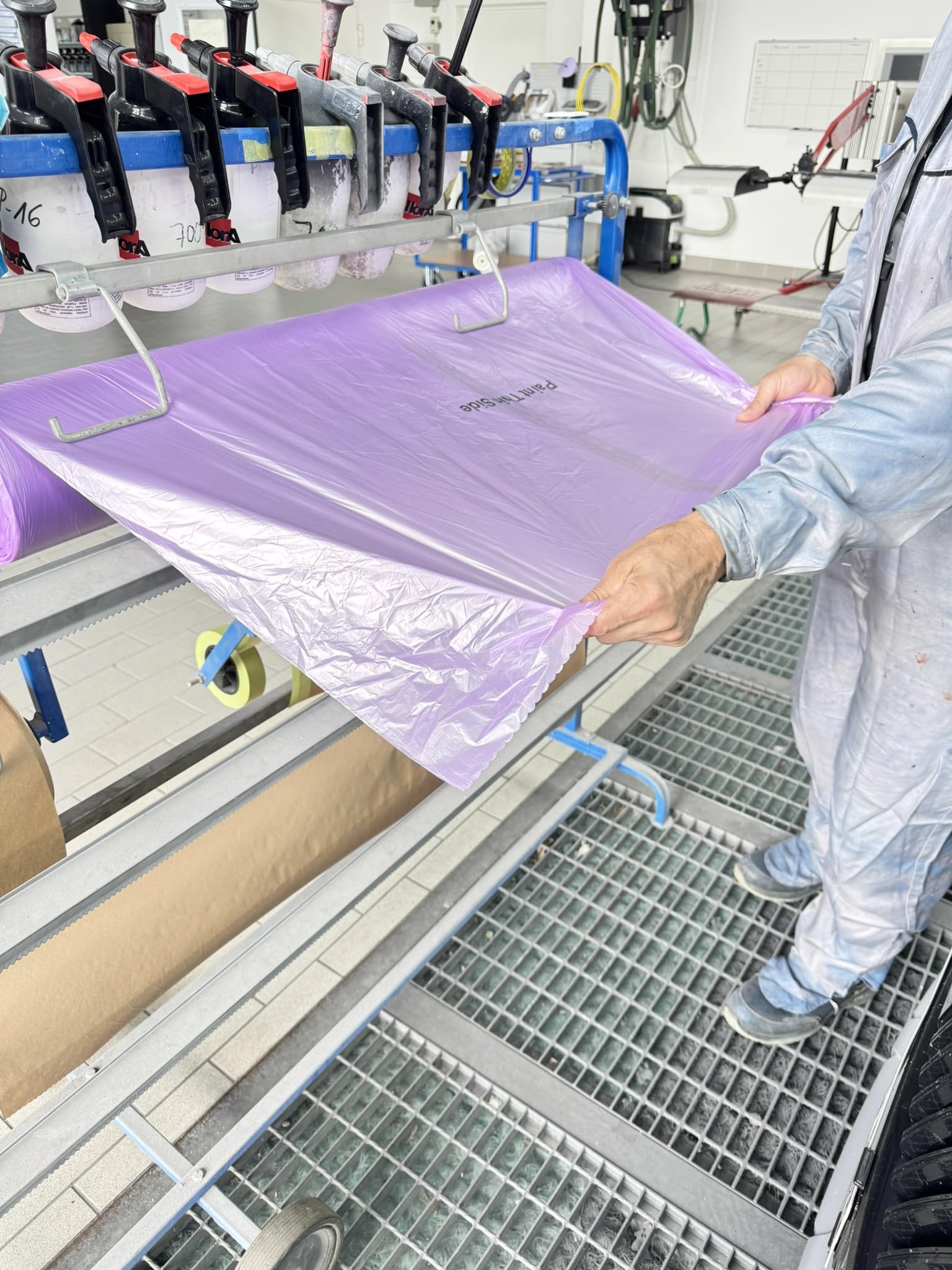 AllorA Profi Abdeckfolie | farbhaftende Lackierfolie | Abdeckmaterial für Lackierarbeiten | Lackierschutzfolie (5m x 120m (10 mμ) lila)