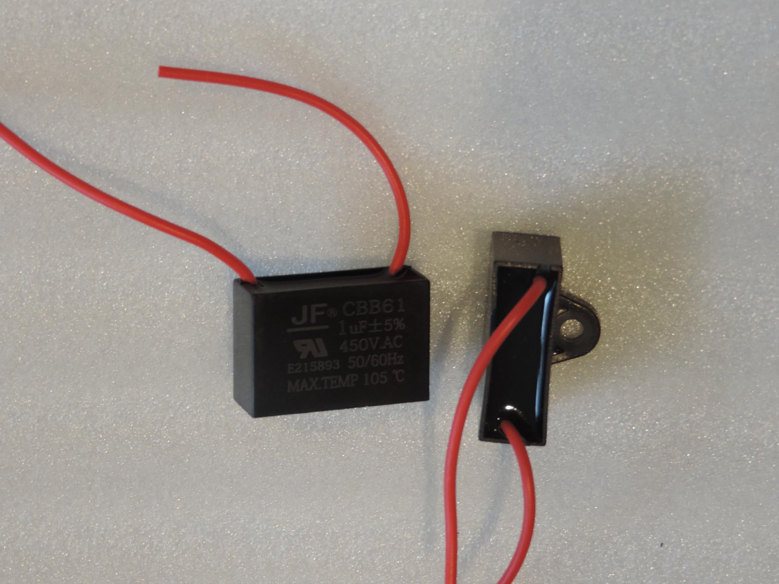 Condensador de Arranque CBB61 1 µF 450V AC 2 Cables 105°C para Motor Ventilador