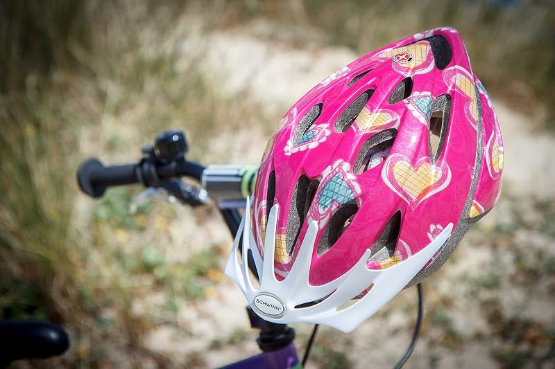 Schwinn Thrasher Könnyű Gyerek Bukósisak Kerékpárhoz, Görkorcsolyához és Rollerhez - Rózsaszín Szíves, Állítható, 5-8 Éveseknek, 47-53 cm