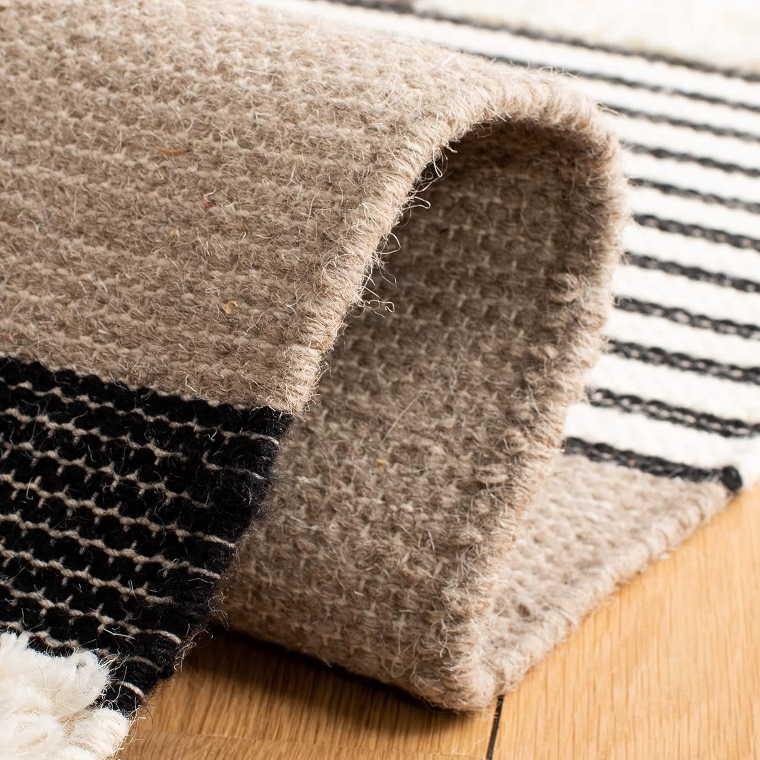 Ivory Hand-Knotted Wool 6' x 9' Rectangular Area Rug