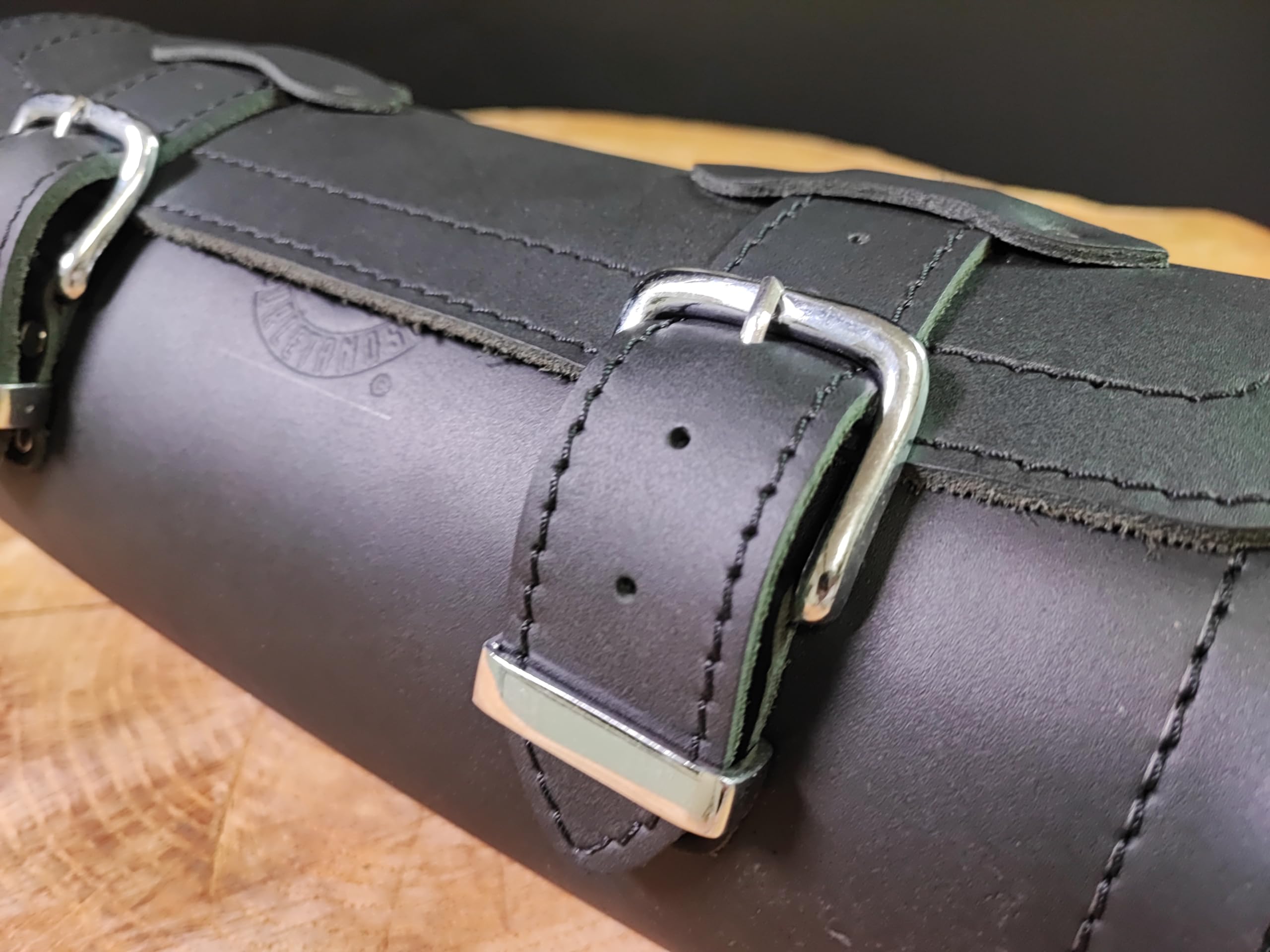 Werkzeugrolle Big 15 Lenkerrolle Gepäckrolle kompatibel mit Chopper Harley Davidson HD Motorrad Bikertaschen Lederrolle Werkzeugrolle Bugrolle Werkzeugtasche