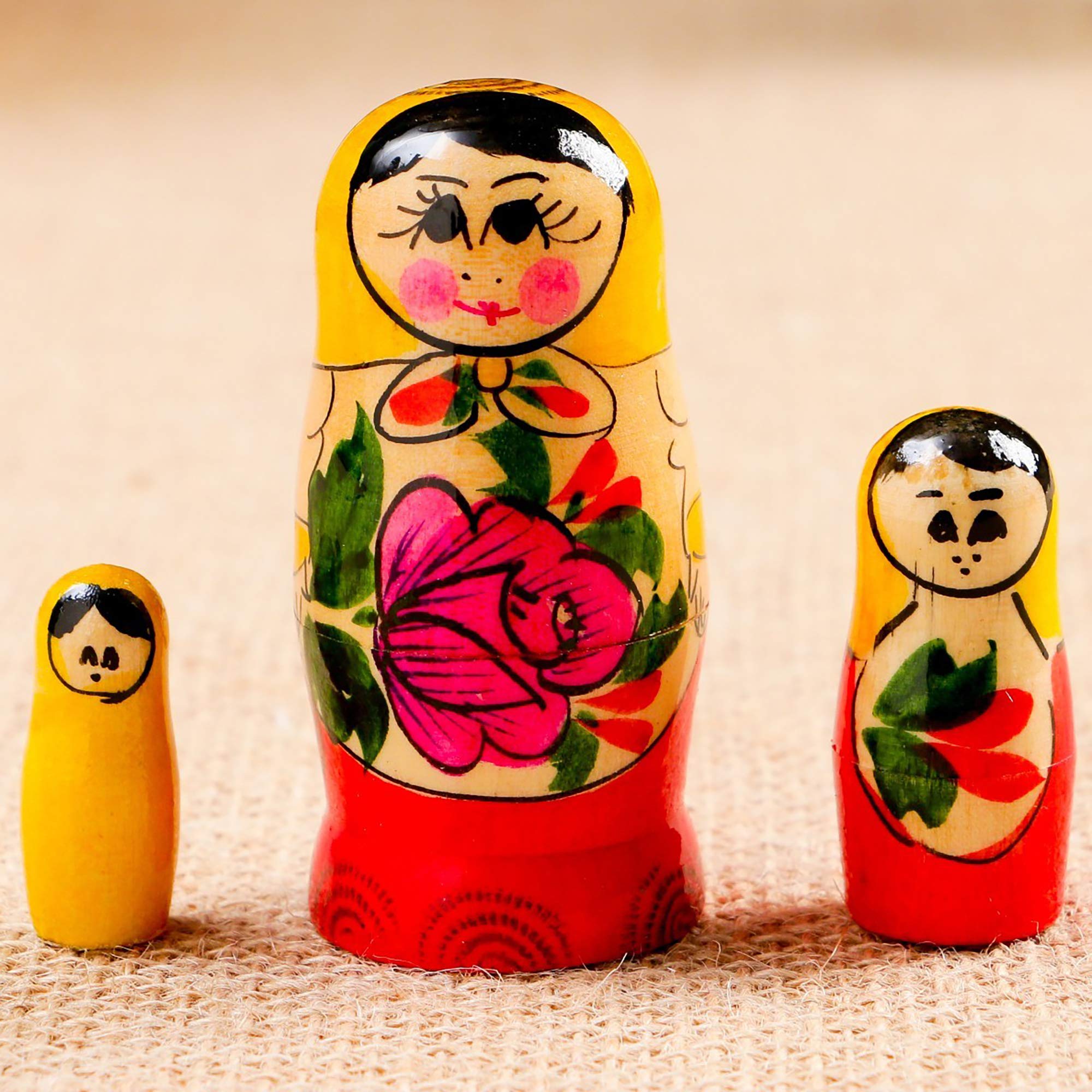 AEVVVWooden Matryoshka Set 3 Pieces - Hand Made Souvenir - Vintage Style Semenovski