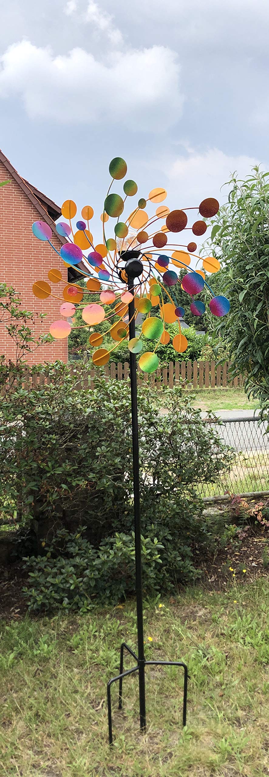 Crispe Metall Windrad 185 cm mit Doppelrotor – Windspiel Windmühle für den Garten – wetterfest & standfest – kugelgelagert – Dreibein – wahlweise mit Solarlampe – Gartendeko Outdoor