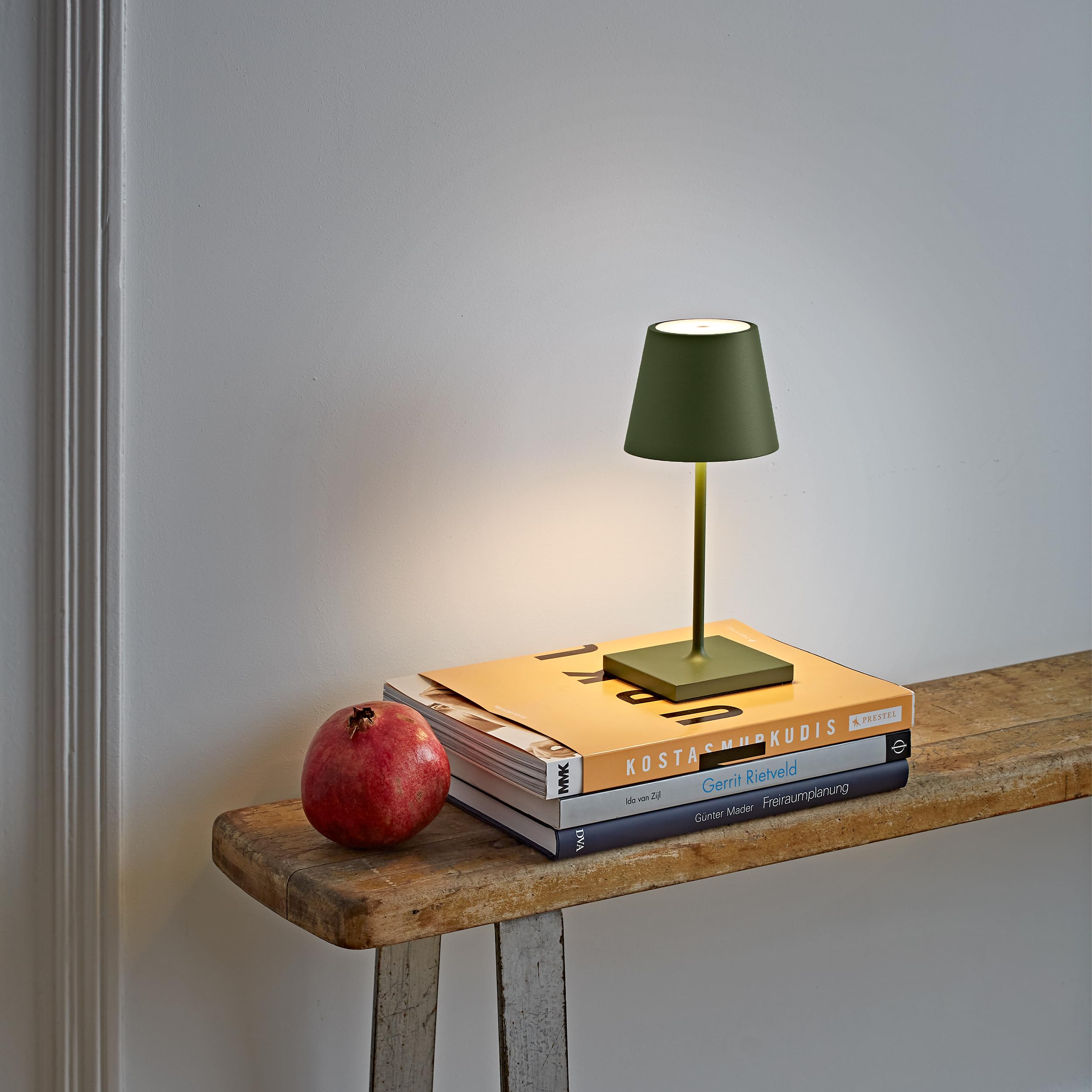 SIGOR 2 Stück Nuindie 2.0 mini - Dimmbare kleine LED Akku-Tischlampe Indoor & Outdoor, IP54 spritzwassergeschützt, Höhe 25 cm, aufladbar mit USB-C, 12 h Leuchtdauer, tannengrün