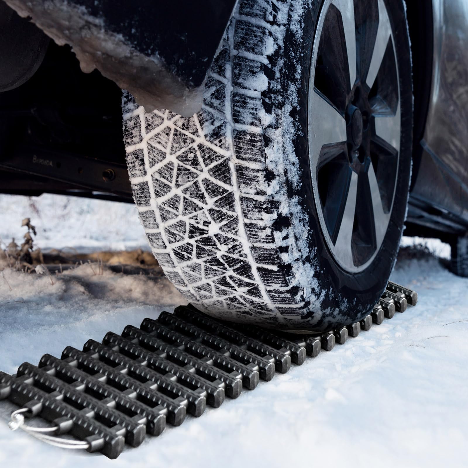 COSTWAY 2 Stücke Anfahrhilfe Auto, Sandbleche Offroad, Traktionsmatte für Sand Schnee EIS Schlamm, Offroad Tracks Traction Mats, Traktionshilfe mit Tasche für Wohnmobil/PKW/LKW (82 x 21 x 2,8 cm)