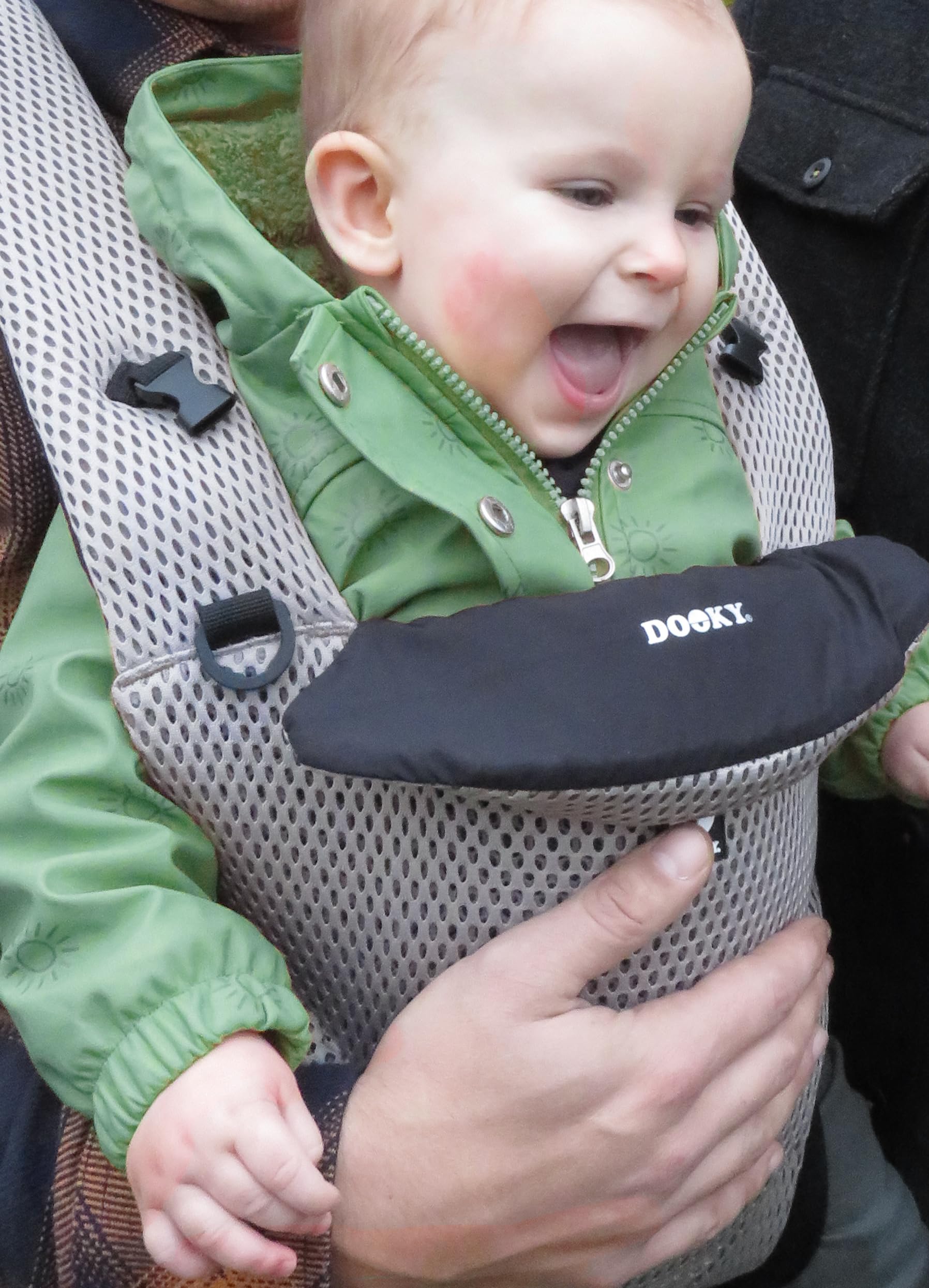 Dooky Urban Comfort ergonomiczne nosidełko dla niemowląt (odpowiednie dla dzieci w wieku 0-3 lat i 3,5-15 kg, oddychający materiał, trzy różne możliwości noszenia), kolor: beżowy desert