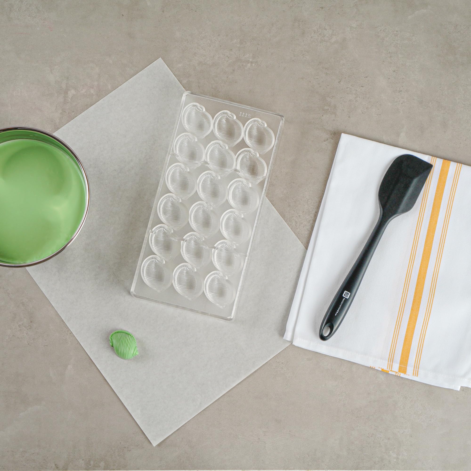 Restaurantware Pastry Tek Schokoladenformen, 27,7 x 13,5 cm, 10 gefrierbare Muschelformen, 18 Mulden, spülmaschinenfest, transparent, Polycarbonat, Schokoladenformen, leicht zu lösen