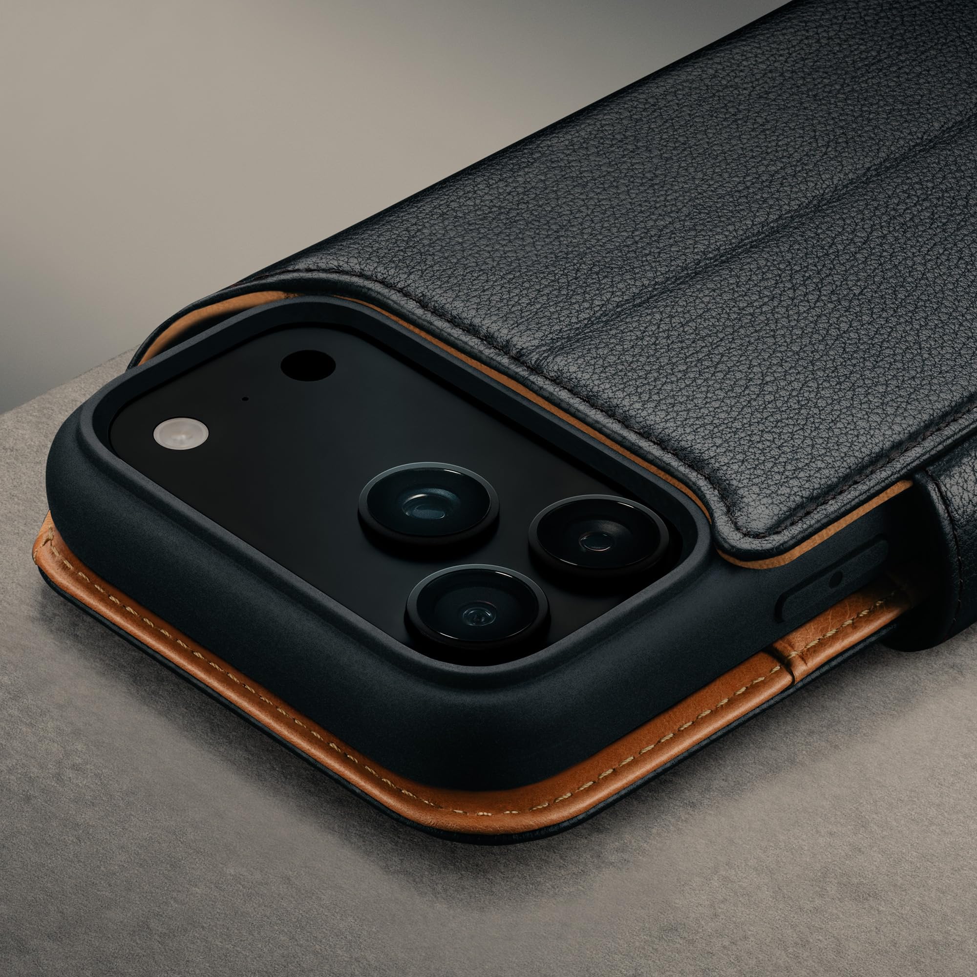 TORRO Étui en Cuir Amovible Compatible avec iPhone 17 Pro, Noir