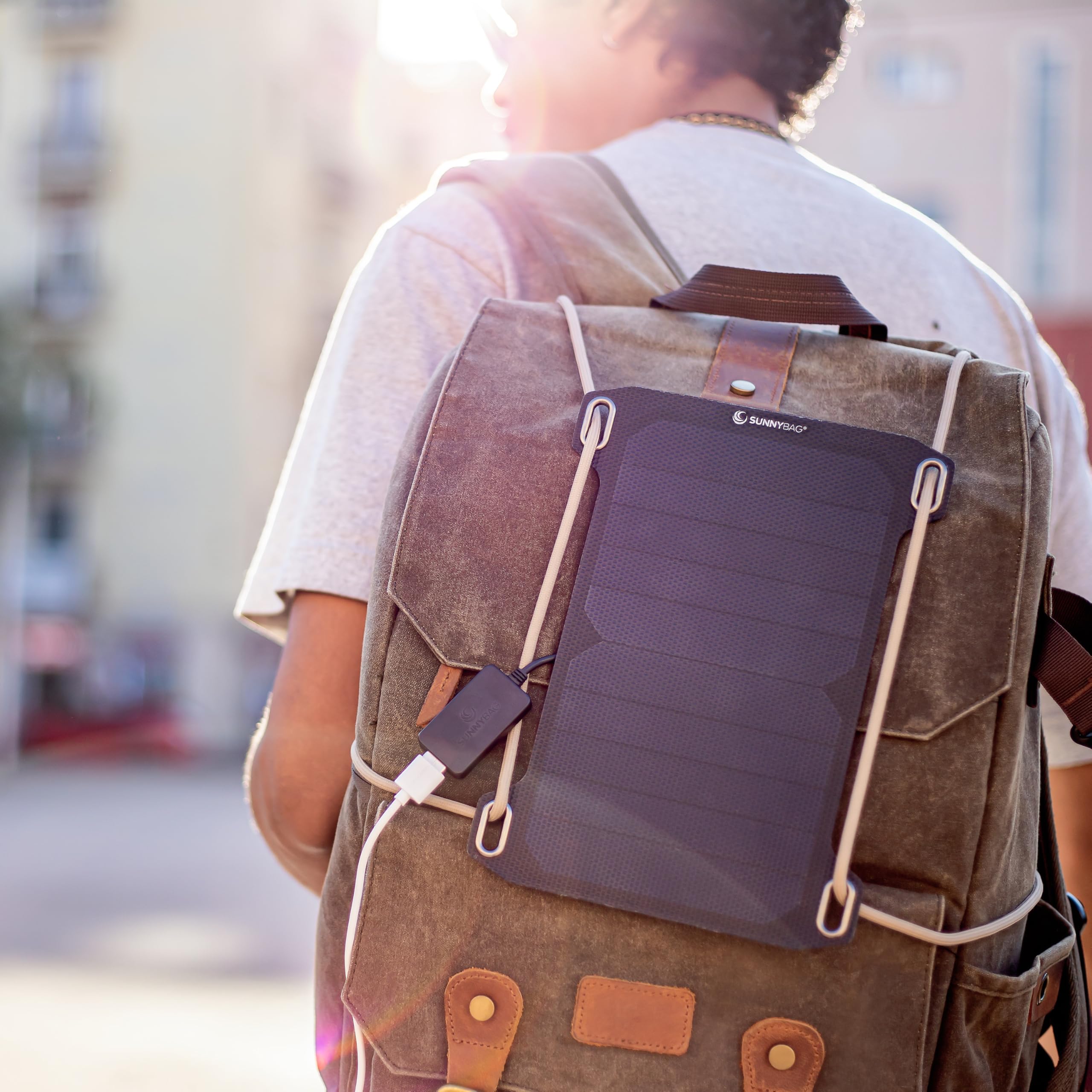 Sunnybag Leaf mini | 5 Watt Tragbares Solarpanel | Wasserfest, Ultraleicht 158g | Solarladegerät USB-Anschluss für Smartphone | Für Wandern, Camping