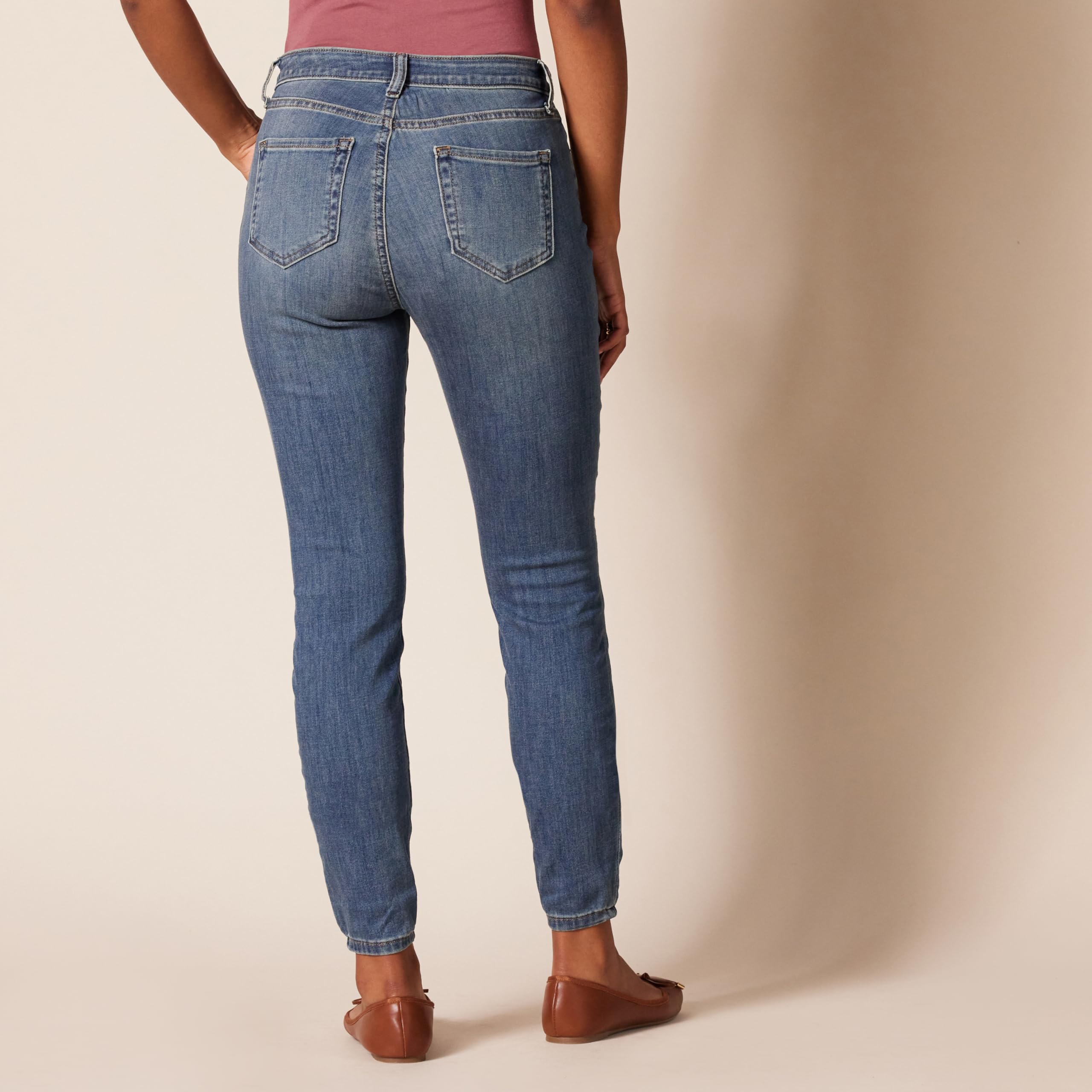 Amazon Essentials Jeans Skinny Curvy a Vita Media - Colori Fuori Produzione Donna