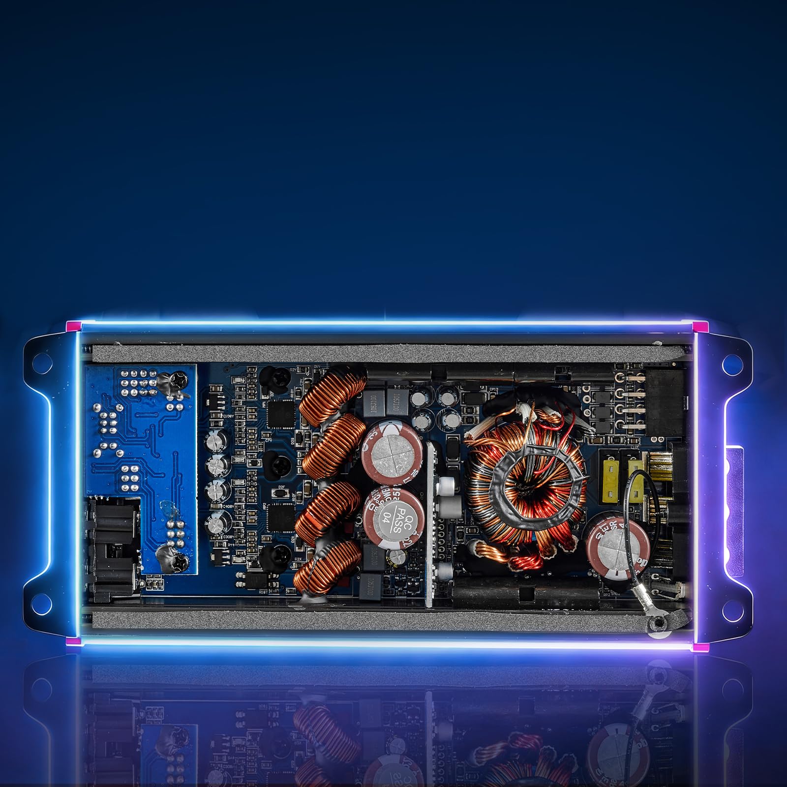 VEVOR Amplificatore Audio per Auto a 4 Canali Potenza a Ponte di Classe D max. 4x272 W a 4 Ohm/4x 400 W a 2 Ohm, Amplificatore per Vericoli Multicanale 14,4V CC Larghezza di Banda 10 Hz-30 kHz