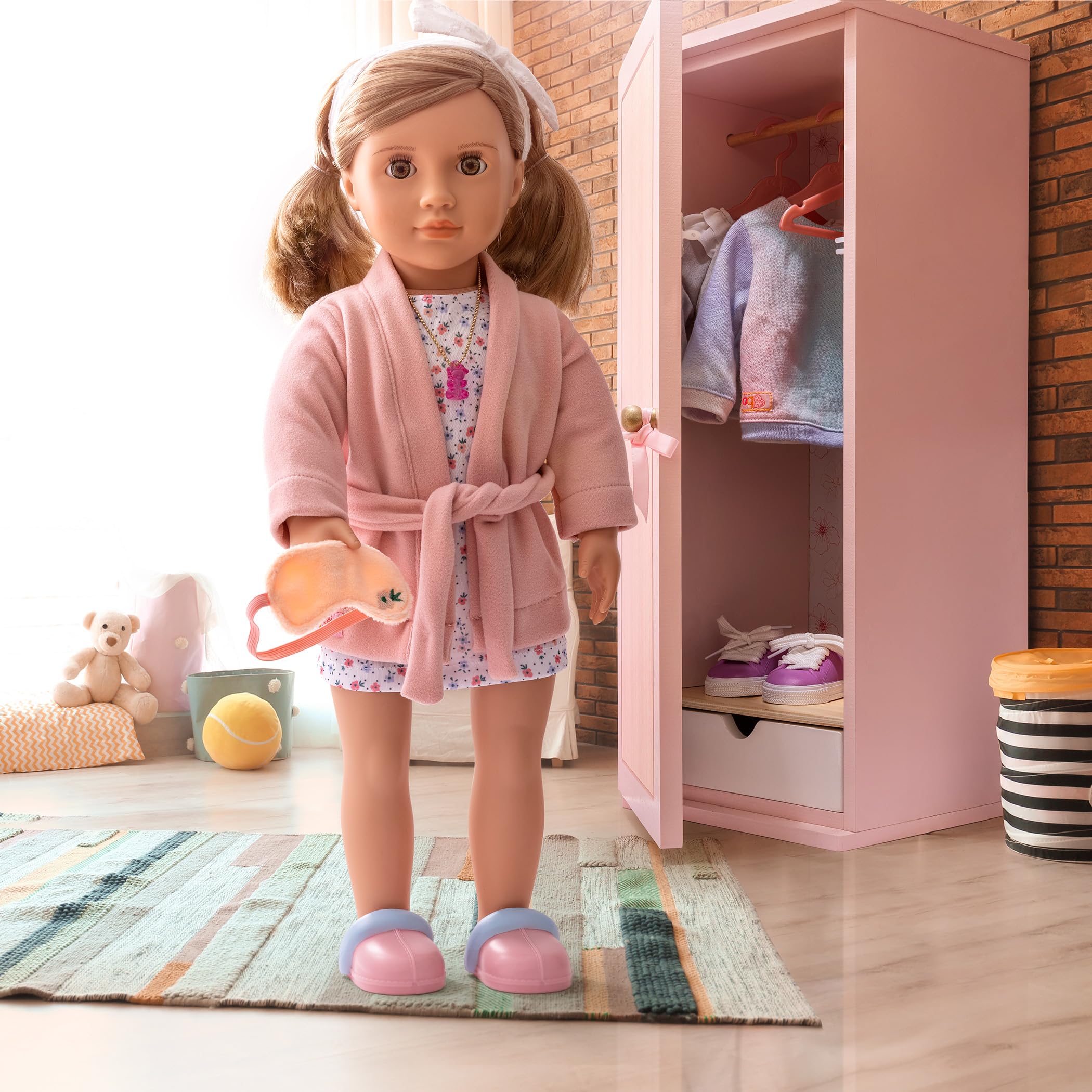 Our Generation Fashion Closet – Holz-Kleiderschrank für 46 cm Puppen – inkl. Spiegel, Schublade & Zubehör – Puppenschrank mit Outfits – Komplett montiert