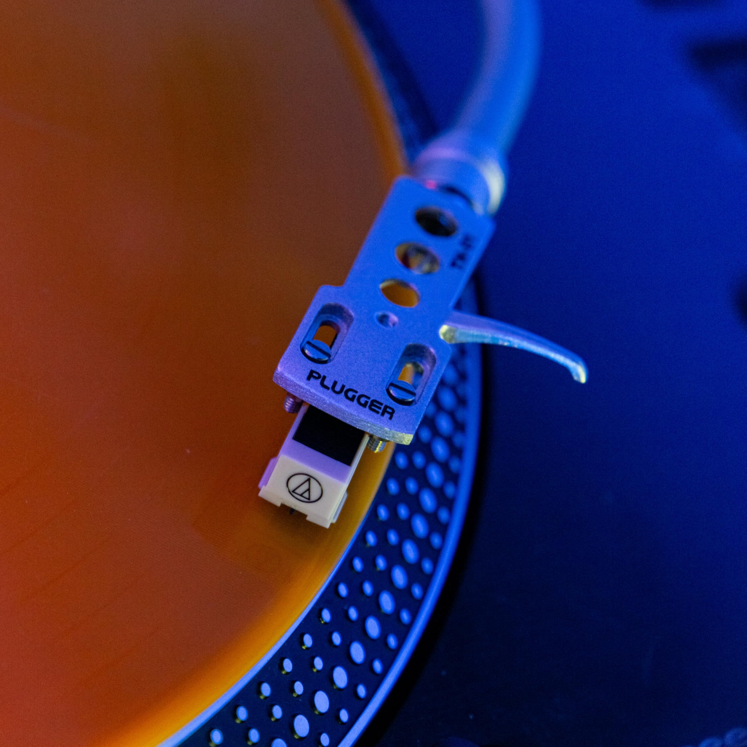 Cellule vinyle PLUGGER TH-01