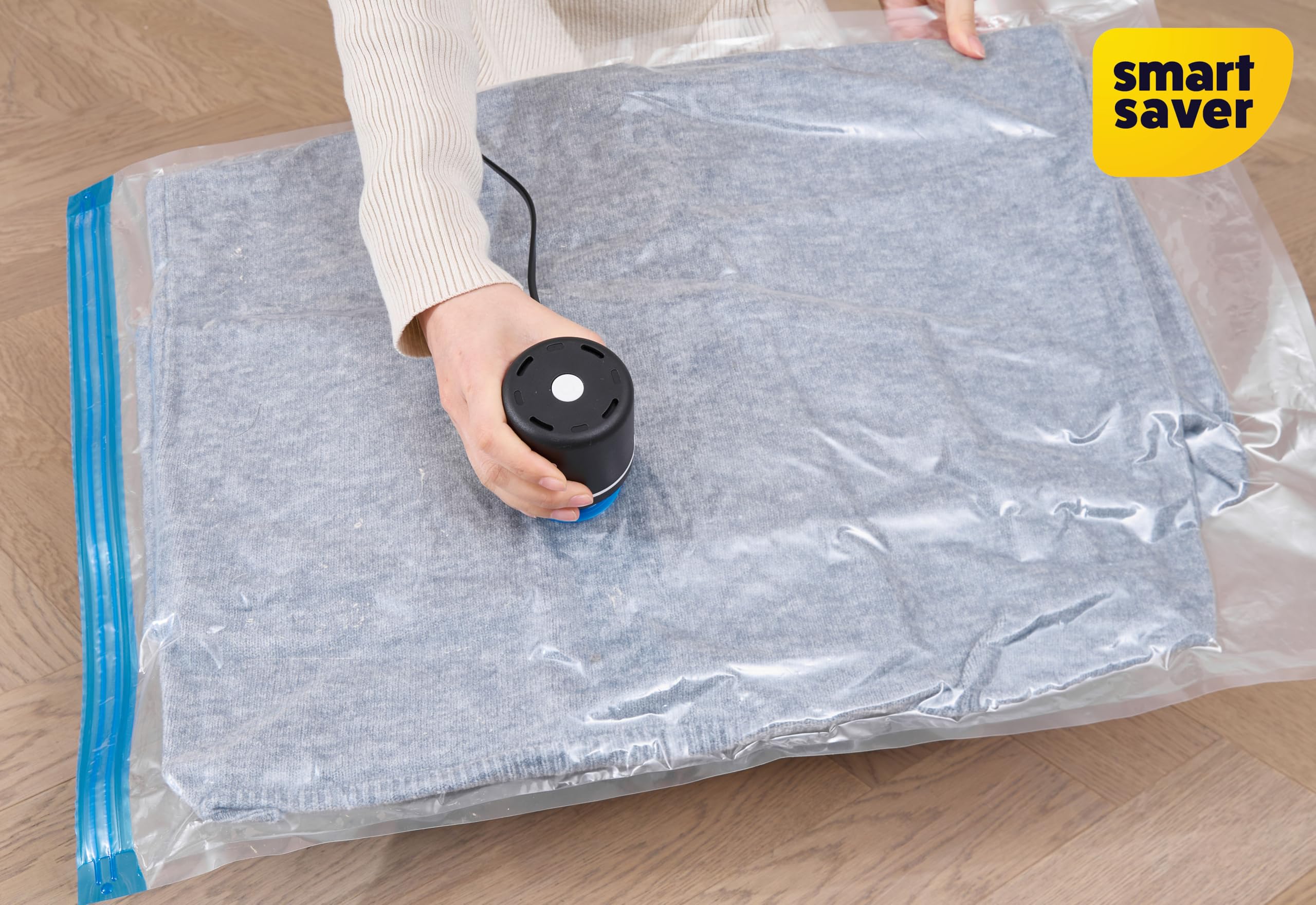 Smart Saver Vacuum Pump for Packing, Electric Pump for Vaccum Storage Bags, Portable Plastic Vacuum Bag Pump for Compression Comforter, Clothing (Storage Bag Not Included) 2