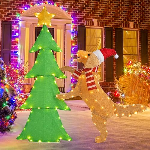 Tangkula Decoración de árbol de Navidad iluminado de 4.5 pies, árbol de Navidad de oropel iluminado con perro de peluche, decoración de vacaciones