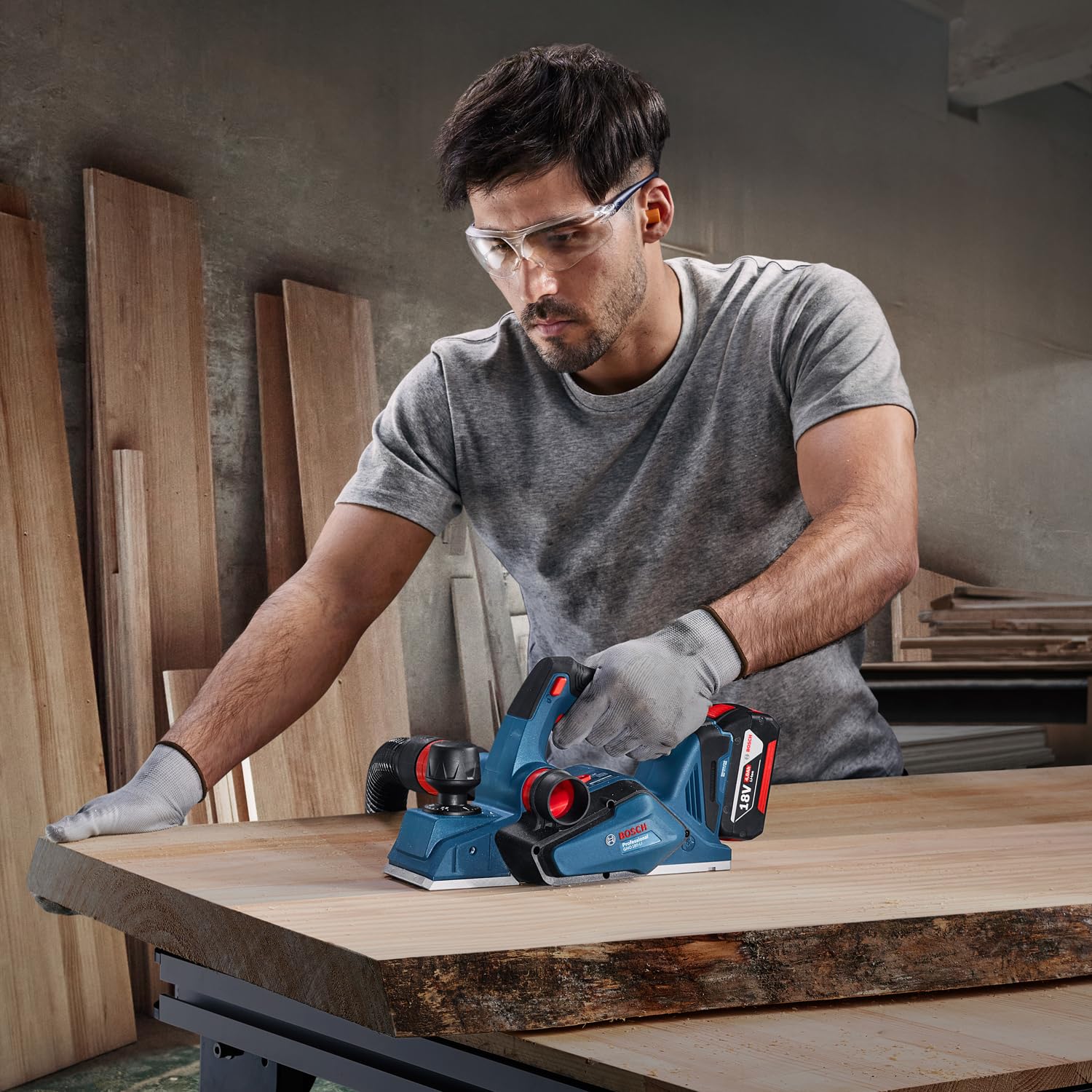 BOSCH GHO 185-LI PROFESSIONAL Cordless Planer 18.0 V (Solo) | Planing Width Max 82mm & Depth 0-2.6mm, 14,000rpm, Rebating Depth 0-9mm, Vibration Emission 3.5m/s², 1Yr Warranty(Battery Sold Separately) 3
