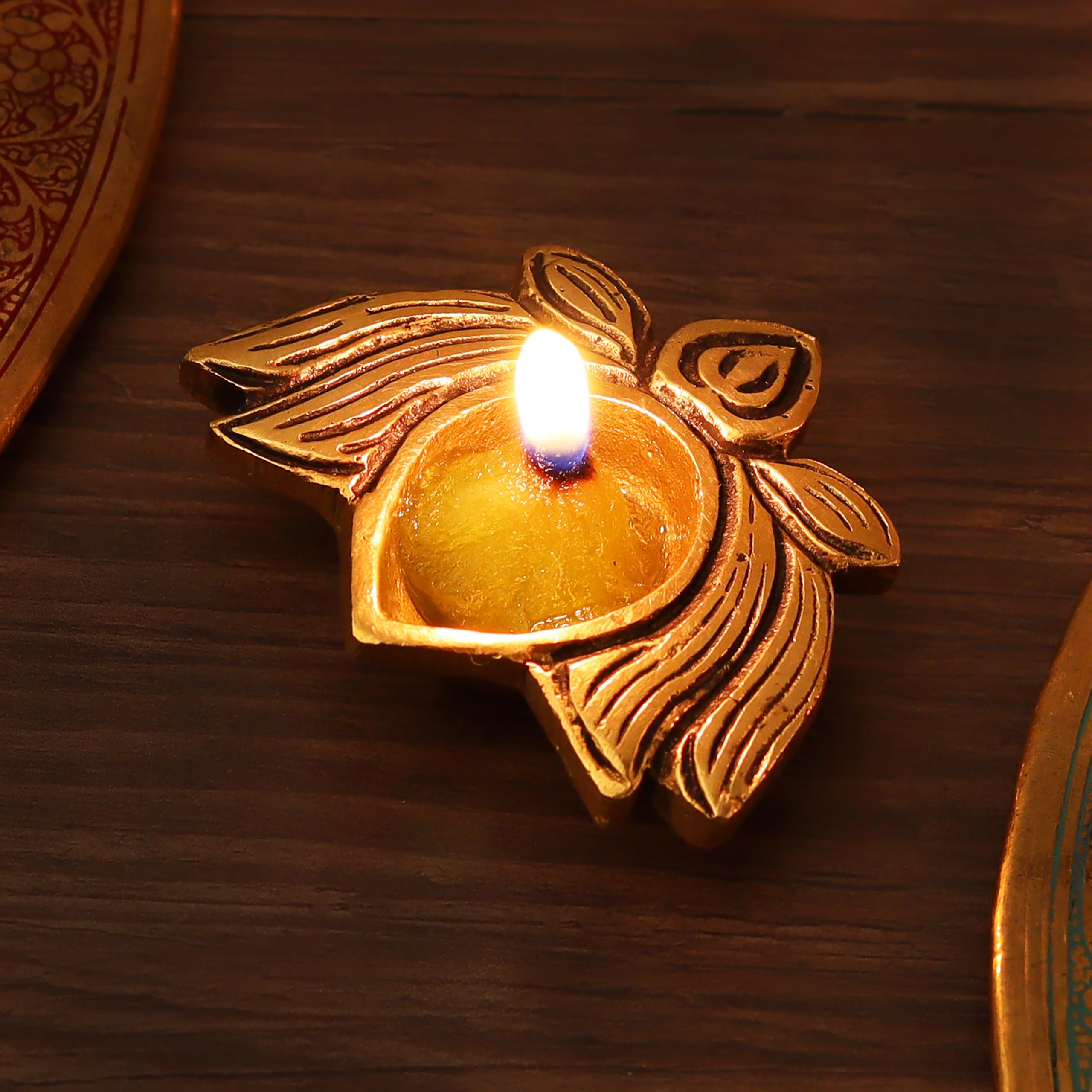 Indian Shelf Handmade Lotus Flower Religious Pital Diya for Ceremonies God Idols Deepak Awards Pooja Brass Oil Lamps (Size: 2cm) BOL-337