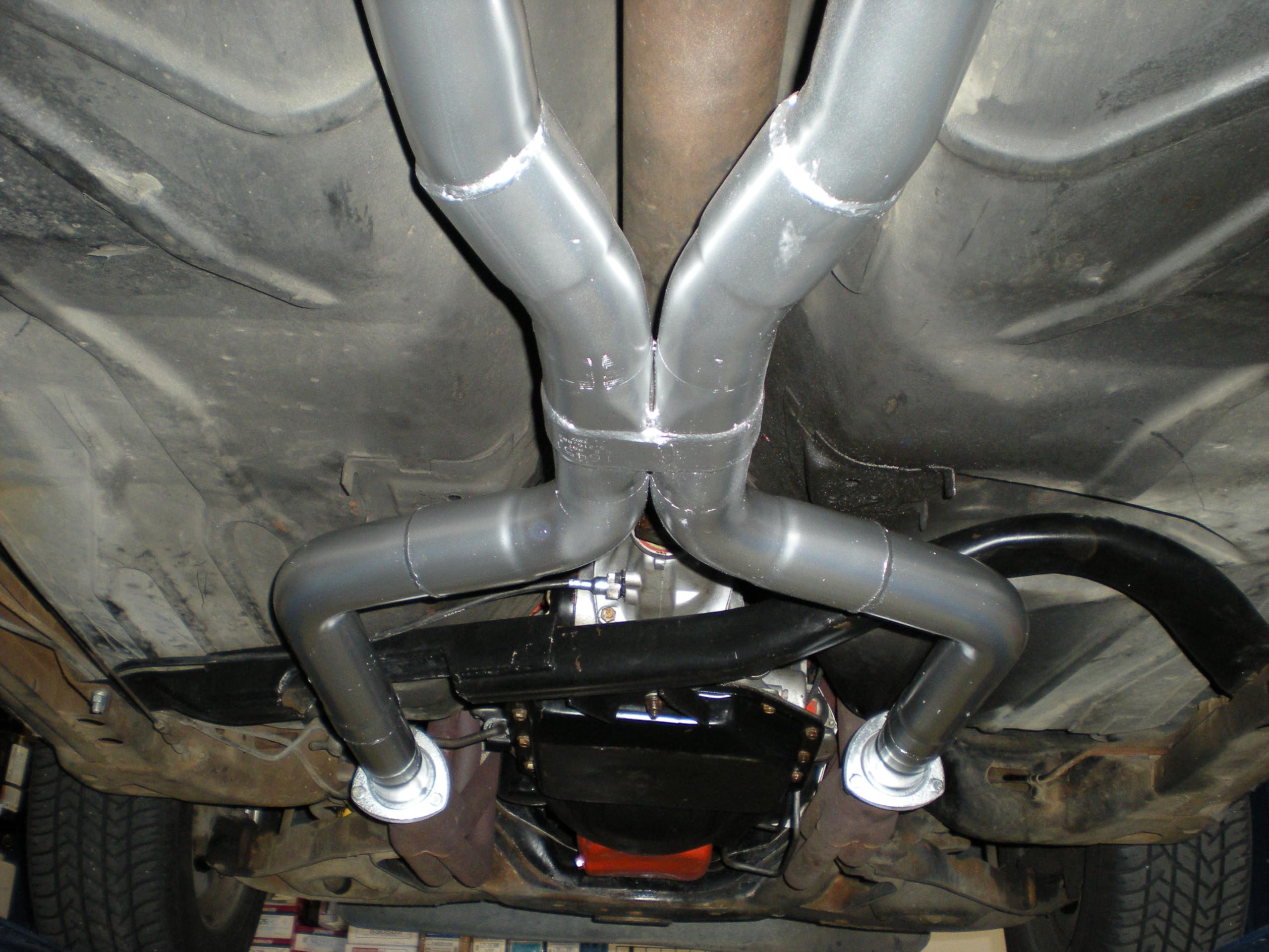 Amazon.com: Flowmaster 815933 Kit de X-Pipe del carroñero : Automotriz