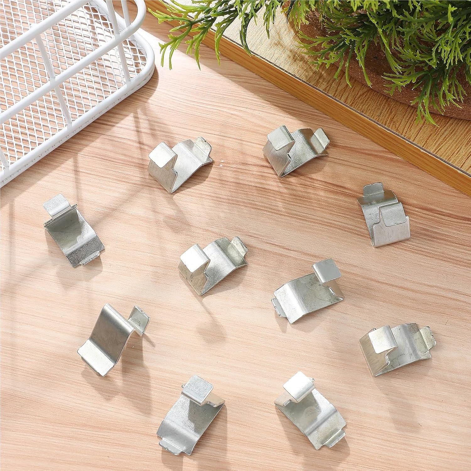 Shelf Pins Shelf Support Pegs,200pcs Snap Iron Cabinet Accessories Metal Pins for Shelves Nickel Plated for Cabinet Shelves