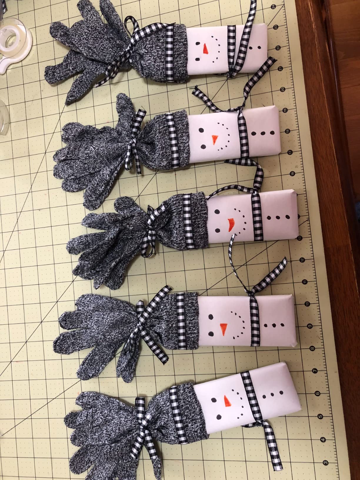 Cooraby 16 Pairs Adult Winter Knitted Magic Gloves Full Fingers