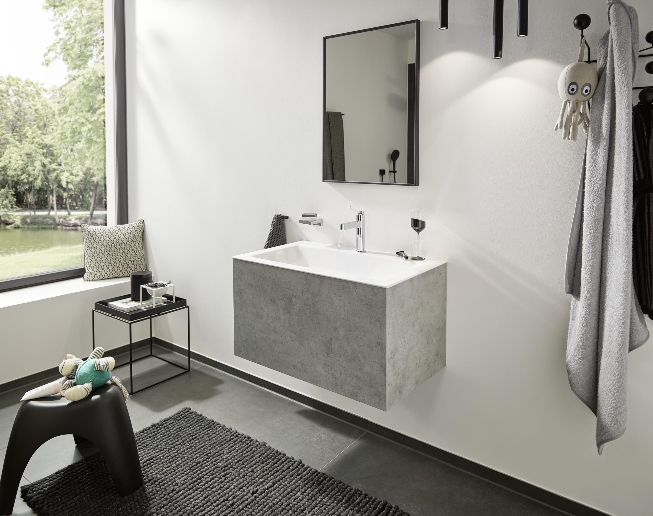 hansgrohe Finoris - Válvula de pie para agua fría con caño de 100 mm, grifo de ahorro de agua, cromo